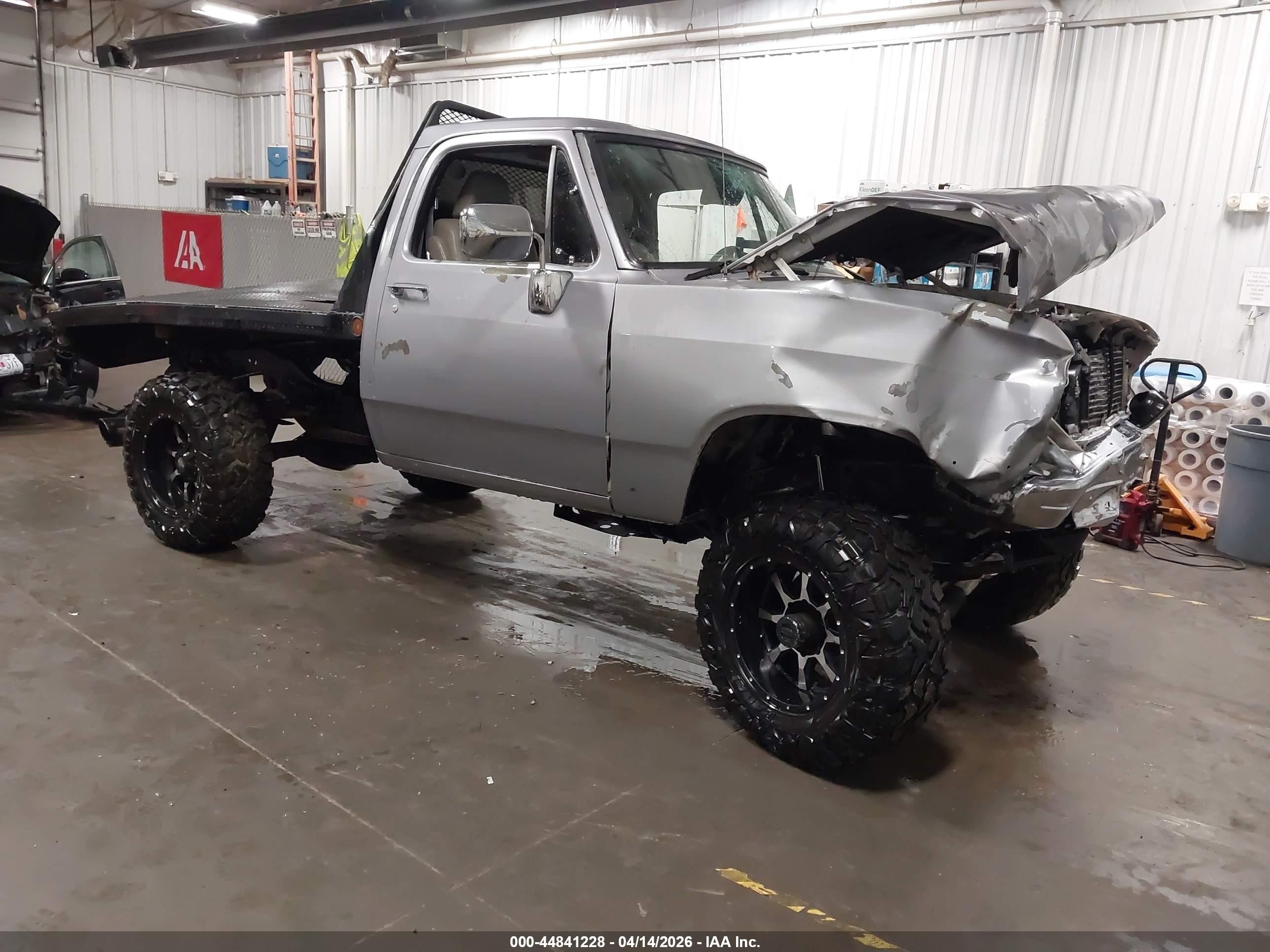 1993 Dodge D/W 250, VIN 1B7KM26C7PS214136 — All over