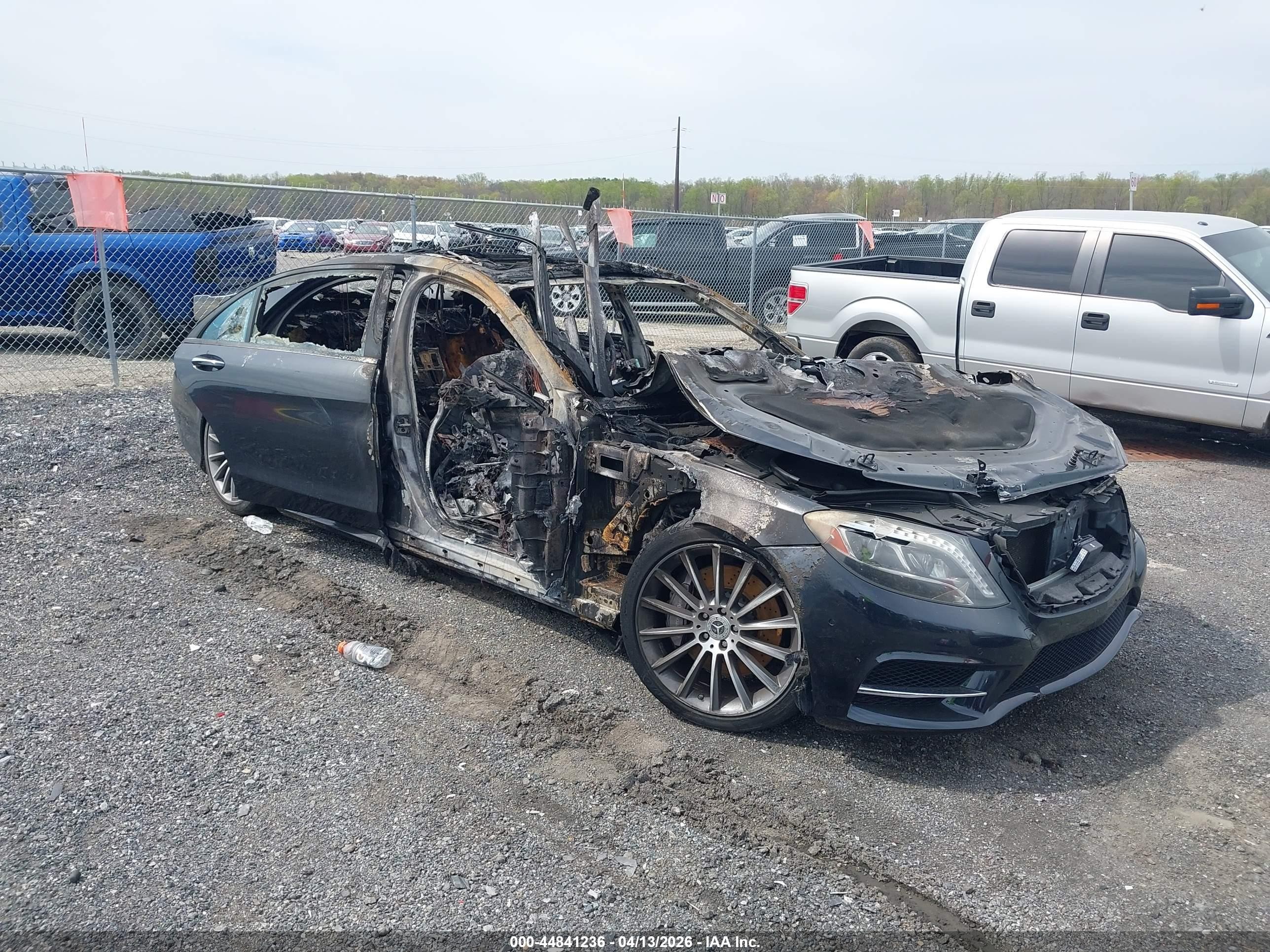 2015 Mercedes-Benz S 550, VIN WDDUG8CB7FA095867 — Interior fire