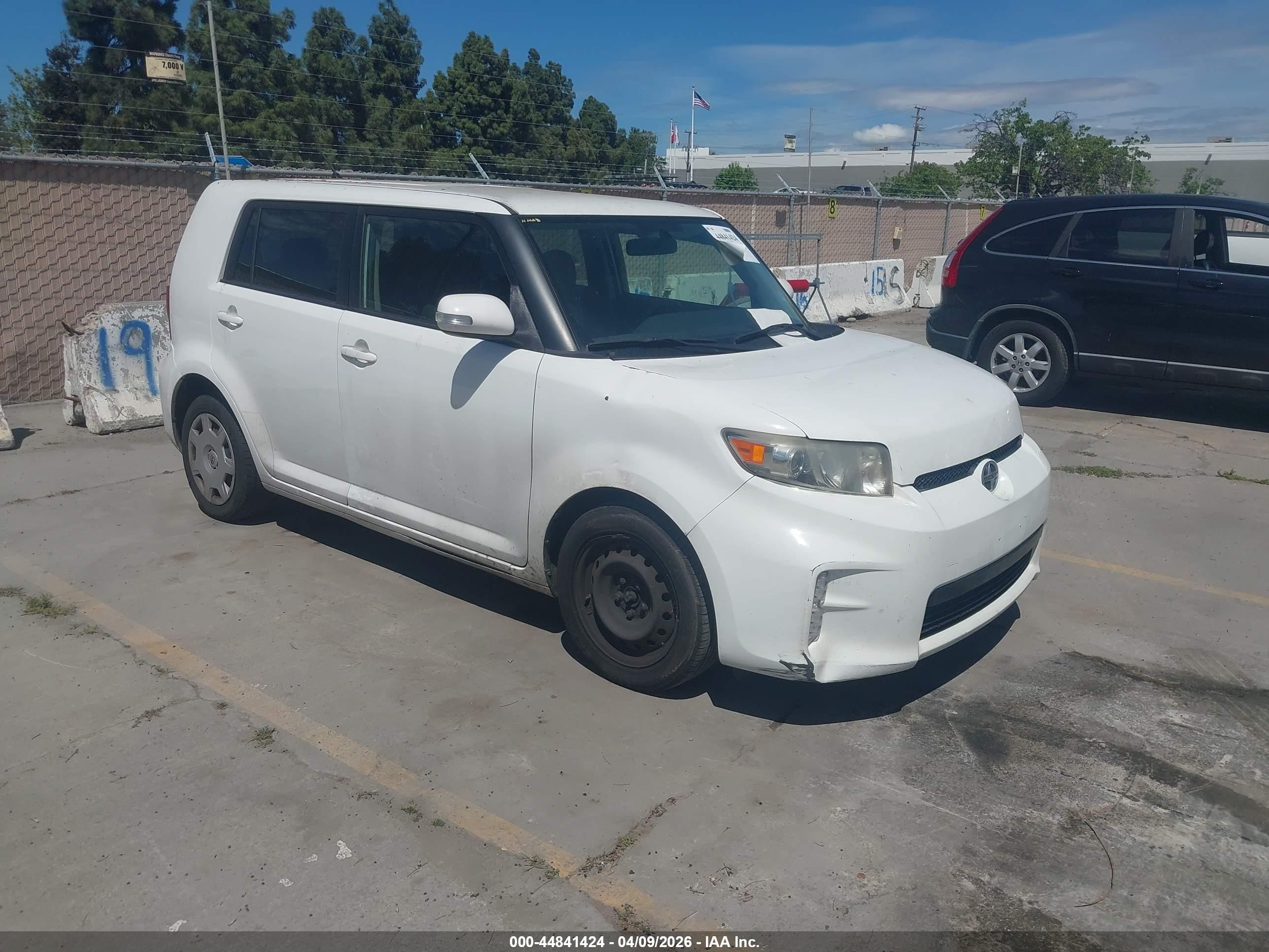 2014 Scion xB, VIN JTLZE4FE0EJ050955 — Rear end