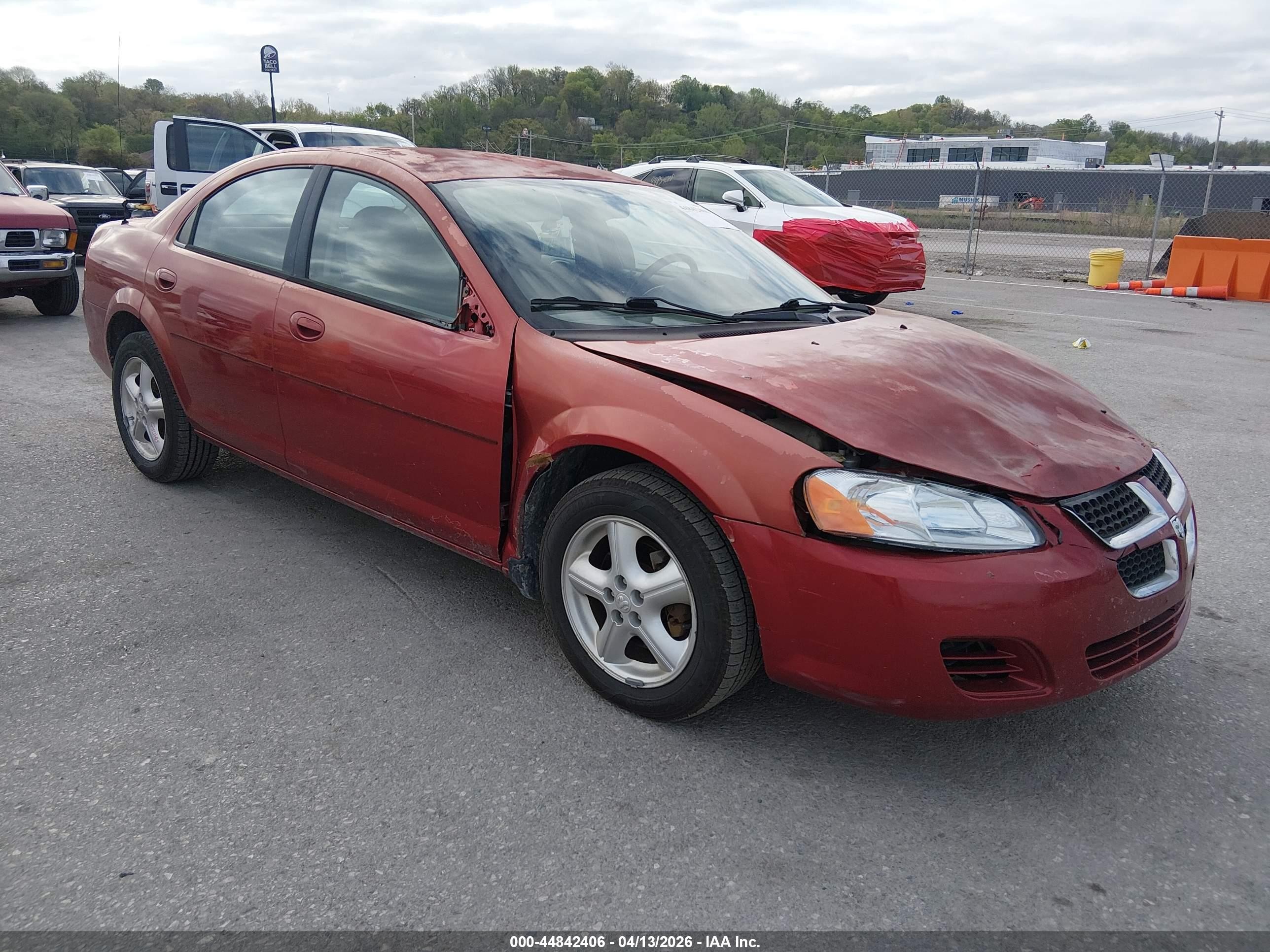 2005 Dodge Stratus SXT, VIN 1B3EL46R75N516863 — Front end