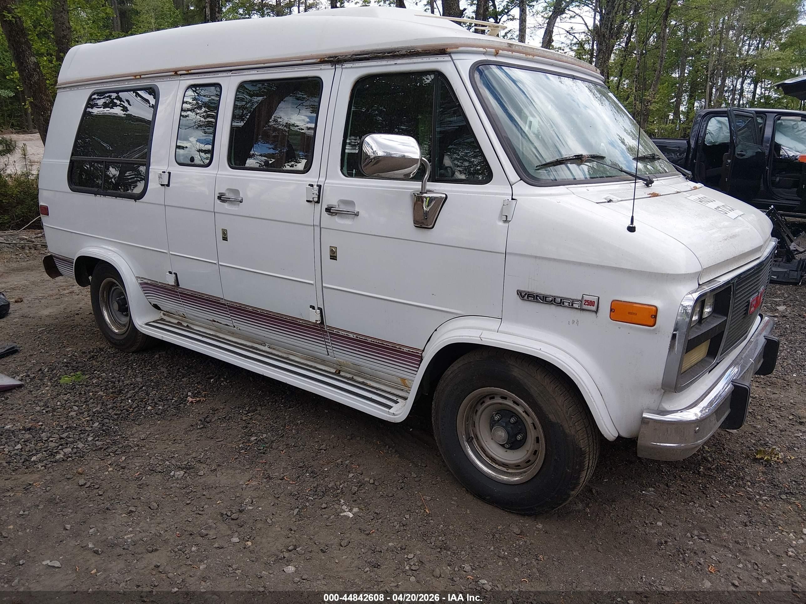 1995 GMC Vandura, VIN 1GDEG25K9SF505716 — Normal wear