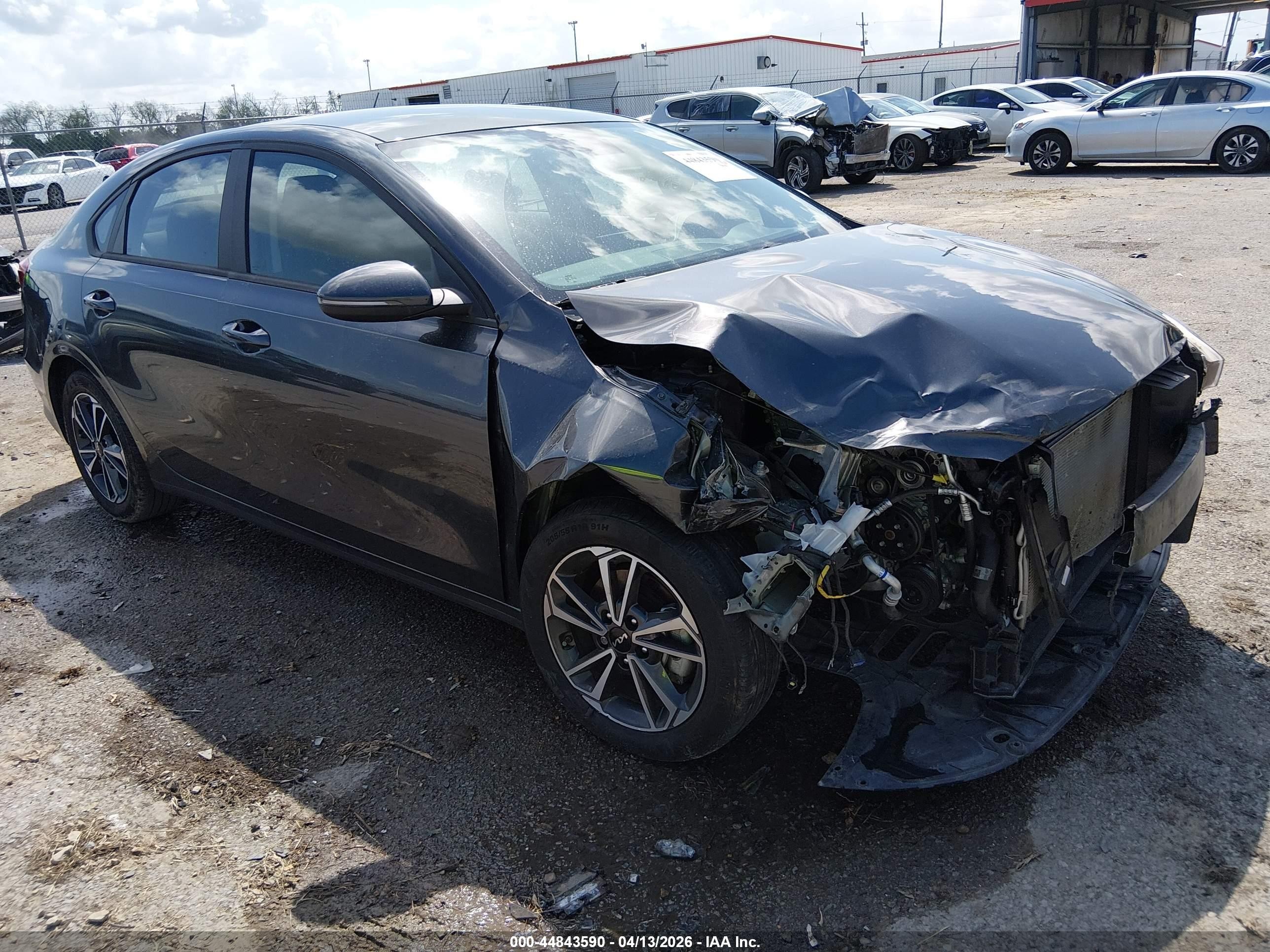2023 Kia Forte LXS, VIN 3KPF24AD4PE653428 — Front end