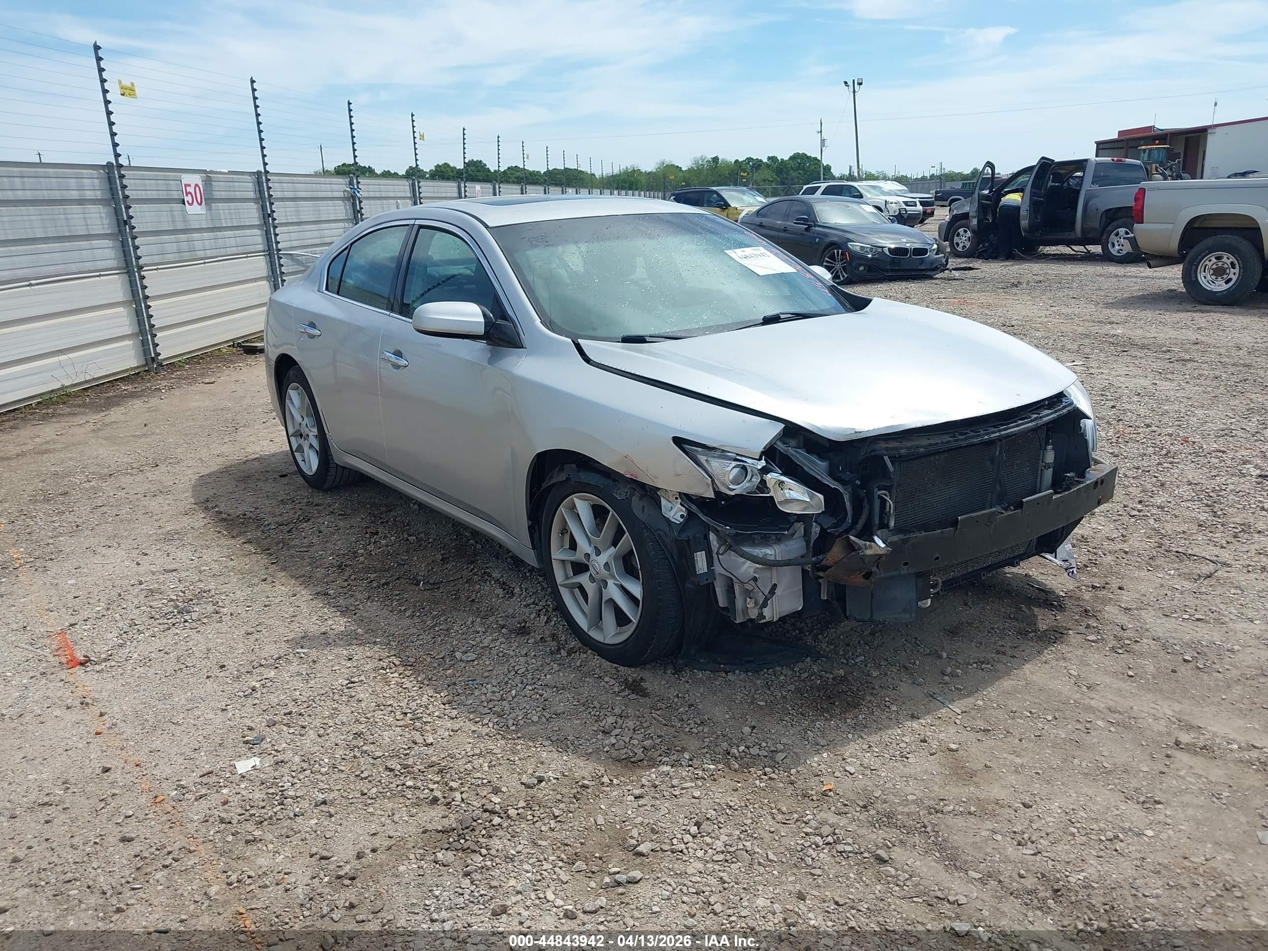 2012 Nissan Maxima SV, VIN 1N4AA5AP2CC826822 — Перед