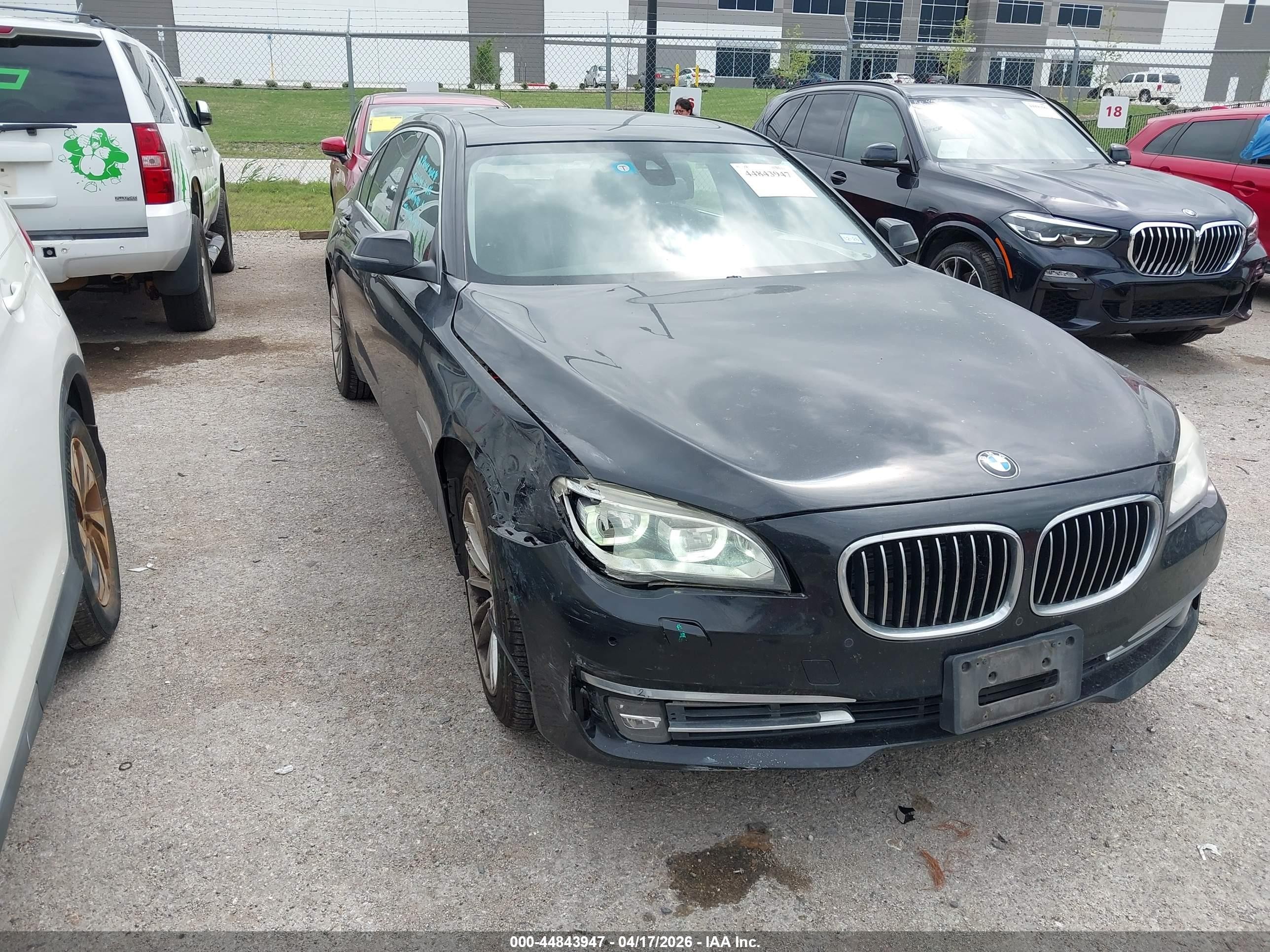 2013 BMW 7 Series 750Li xDrive, VIN WBAYF8C59DDE59128 — Front end