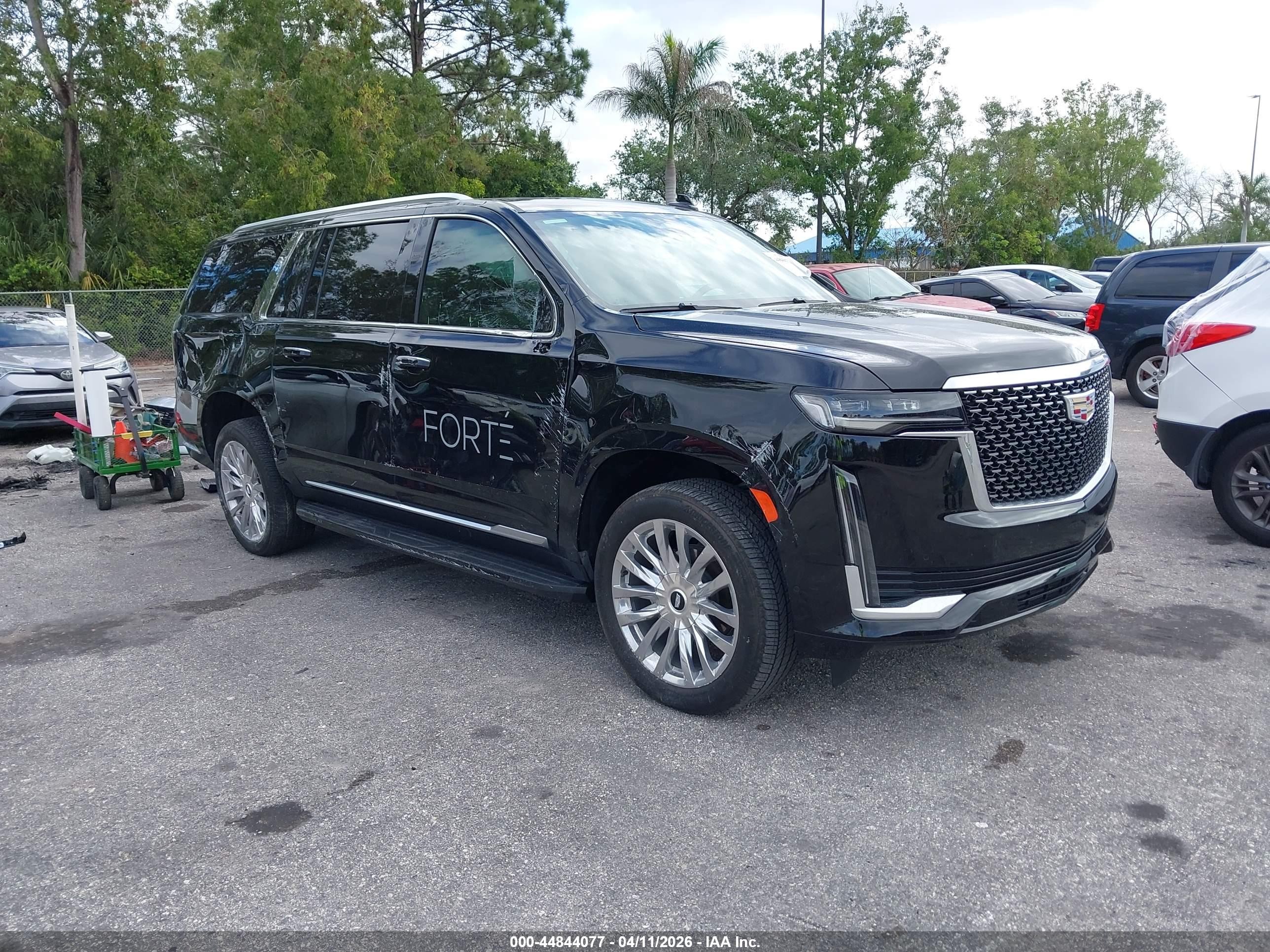 2024 Cadillac Escalade ESV Premium Luxury, VIN 1GYS3KKL6RR386798 — Бок
