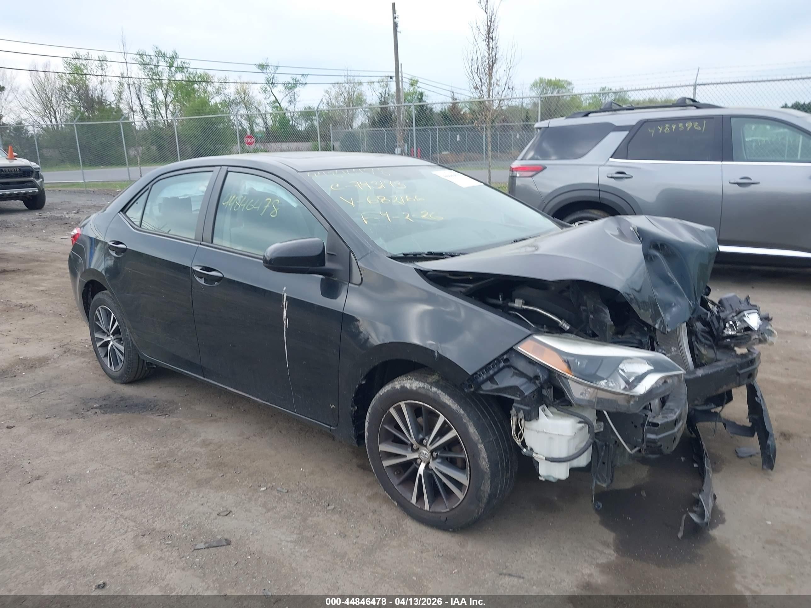 2016 Toyota Corolla S, VIN 2T1BURHE9GC682166 — Front end