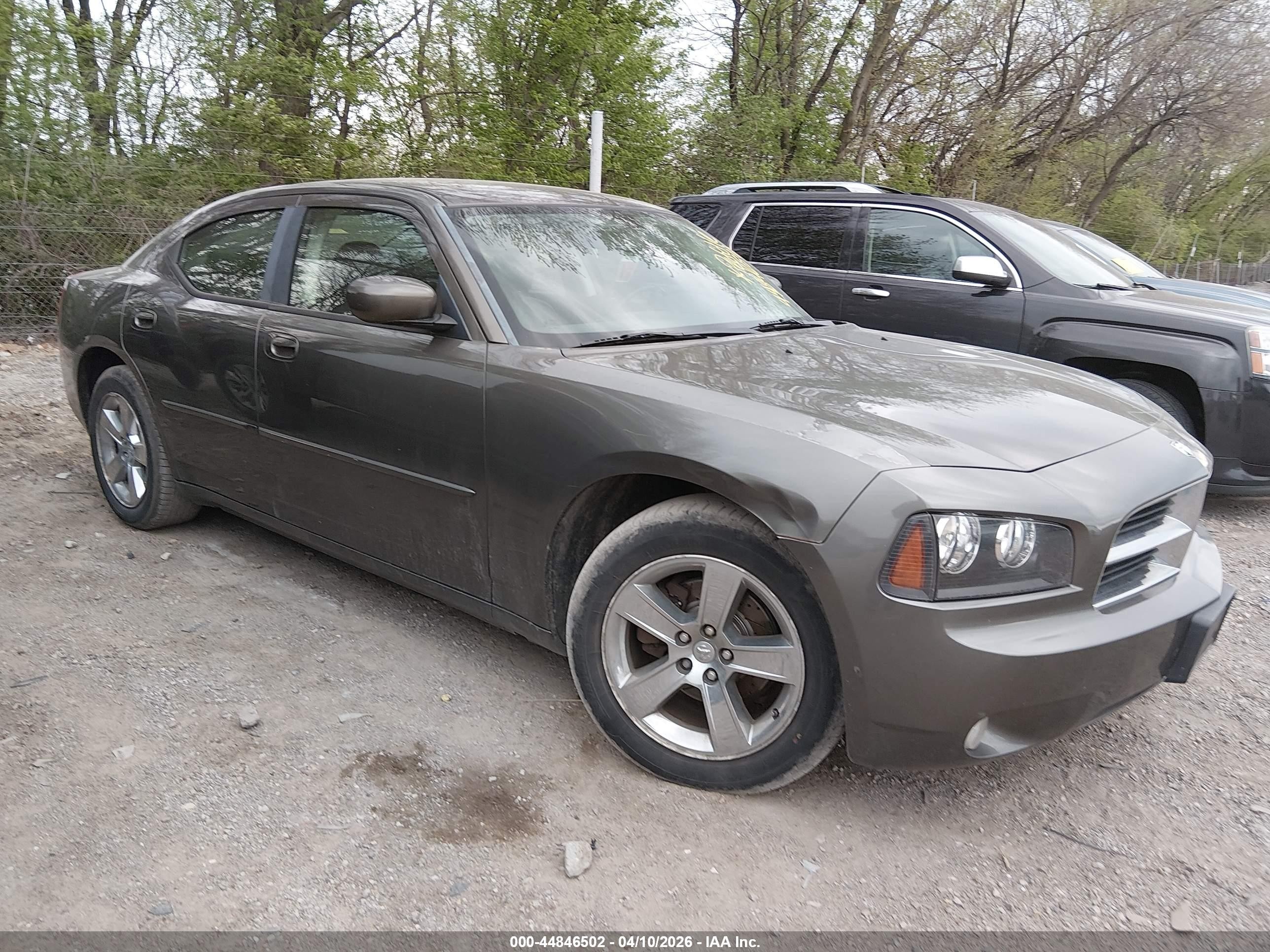 2010 Dodge Charger SXT, VIN 2B3CA3CV9AH140839 — Side