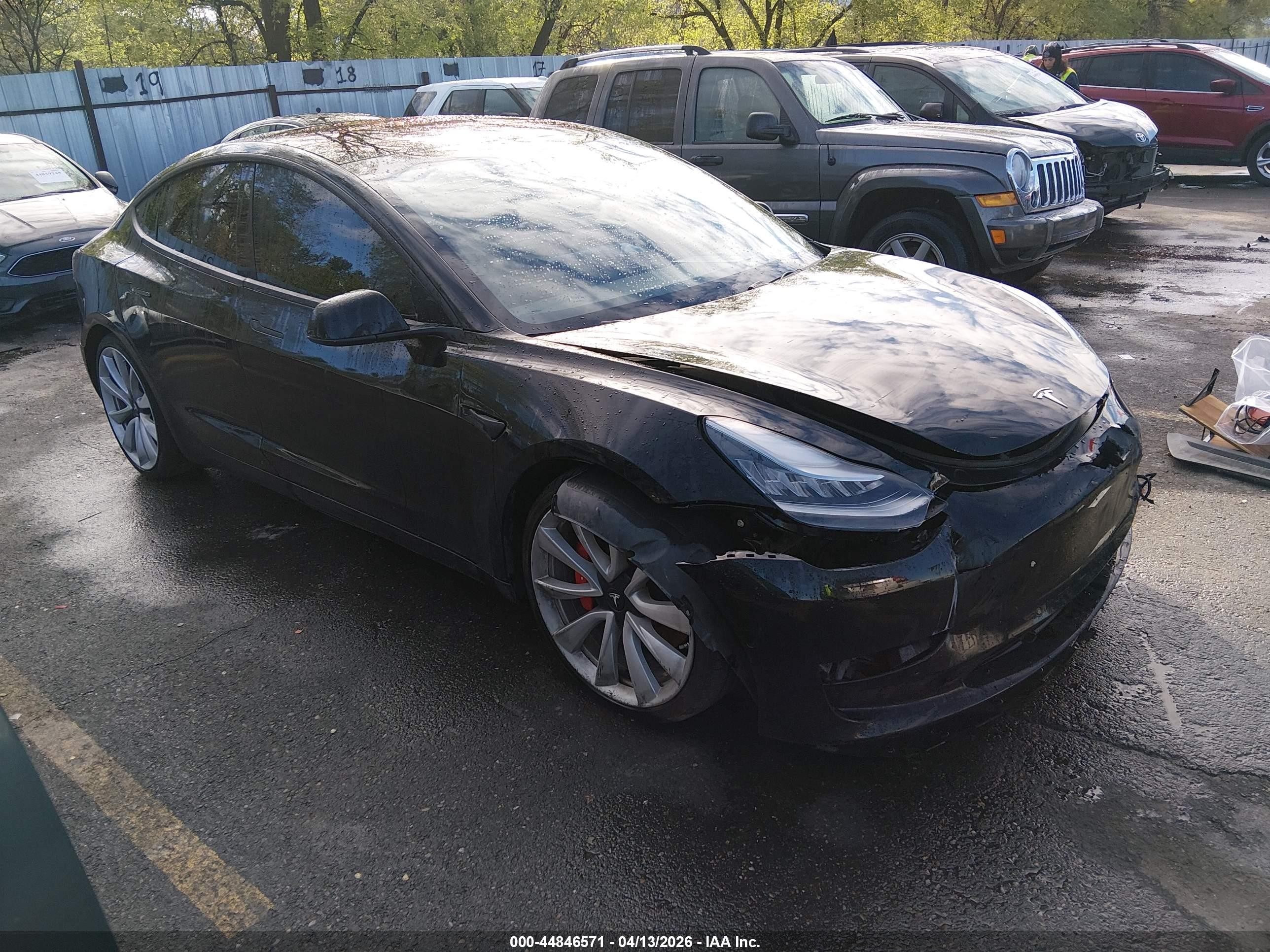 2018 Tesla Model 3 Long Range Battery, VIN 5YJ3E1EB9JF148228 — Front end