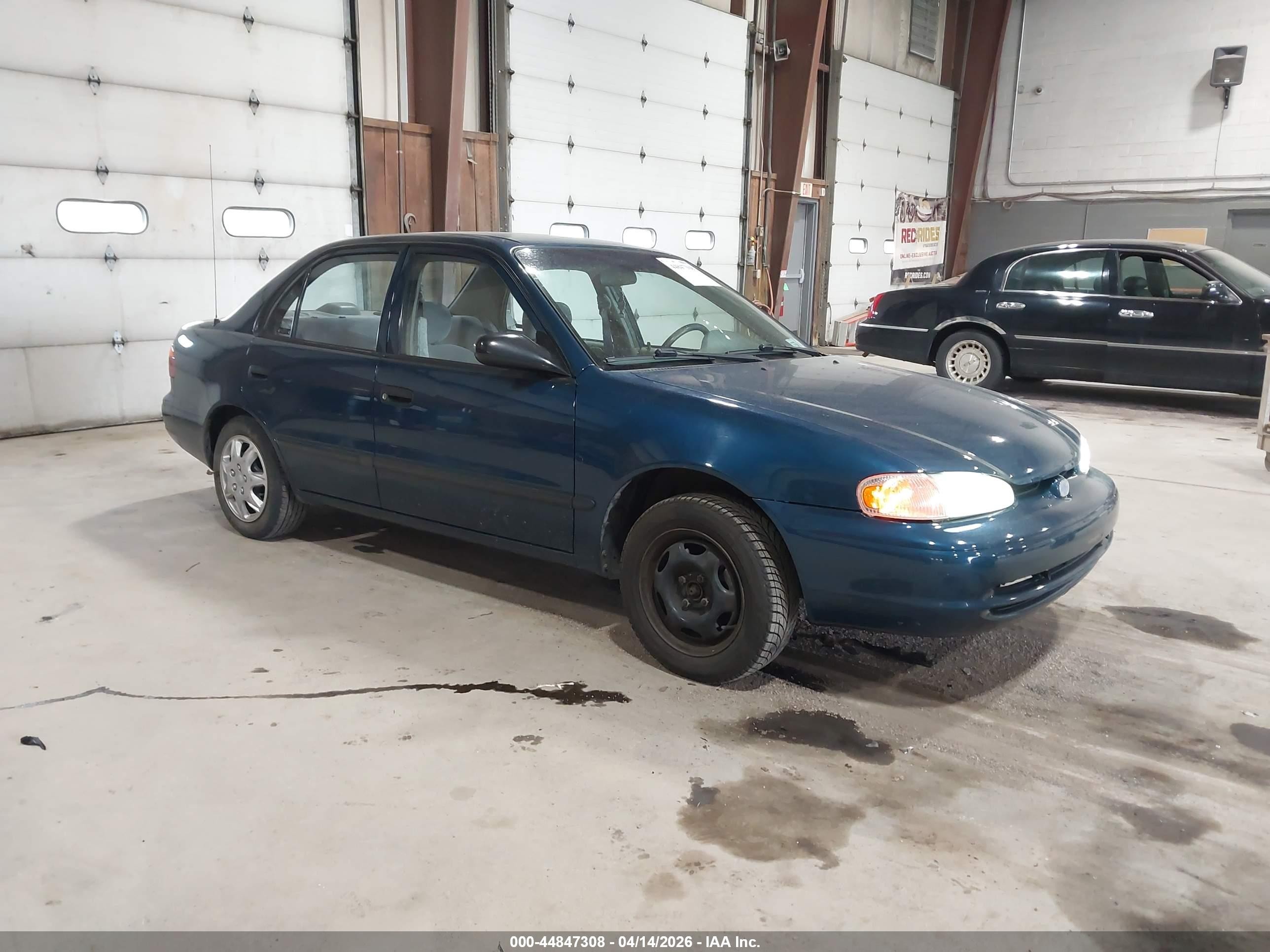2002 Chevrolet Prizm Lsi, VIN 1Y1SK52842Z422236 — Rear end