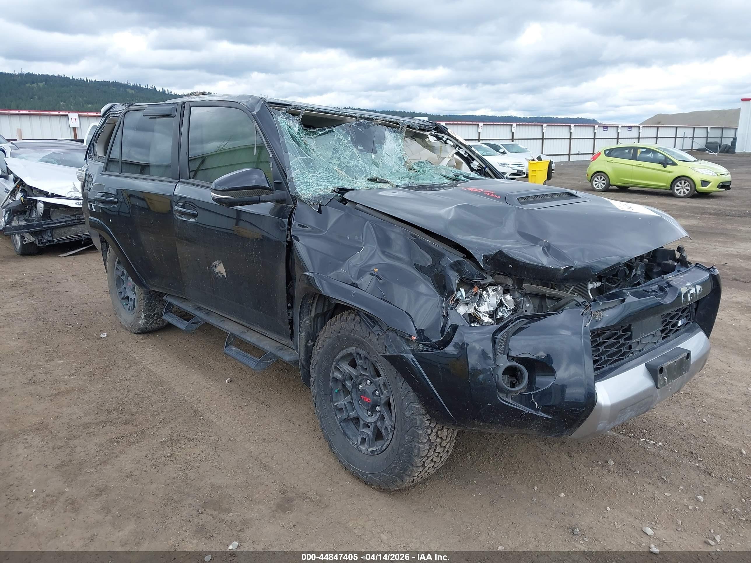 2022 Toyota 4Runner TRD Off Road Premium, VIN JTERU5JR6N5972648 — Rollover