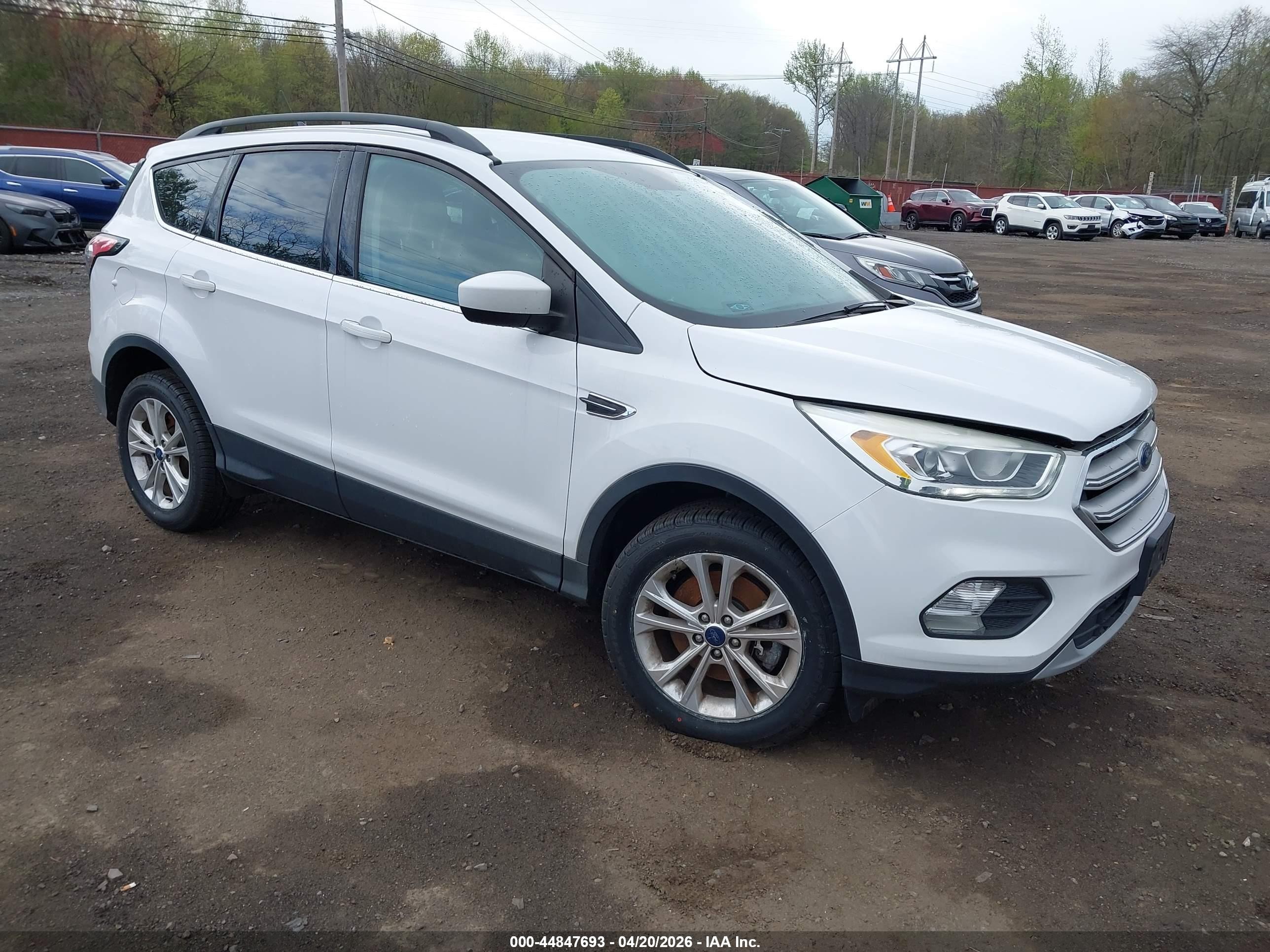 2018 Ford Escape SEL, VIN 1FMCU9HD7JUA68492 — Normal wear
