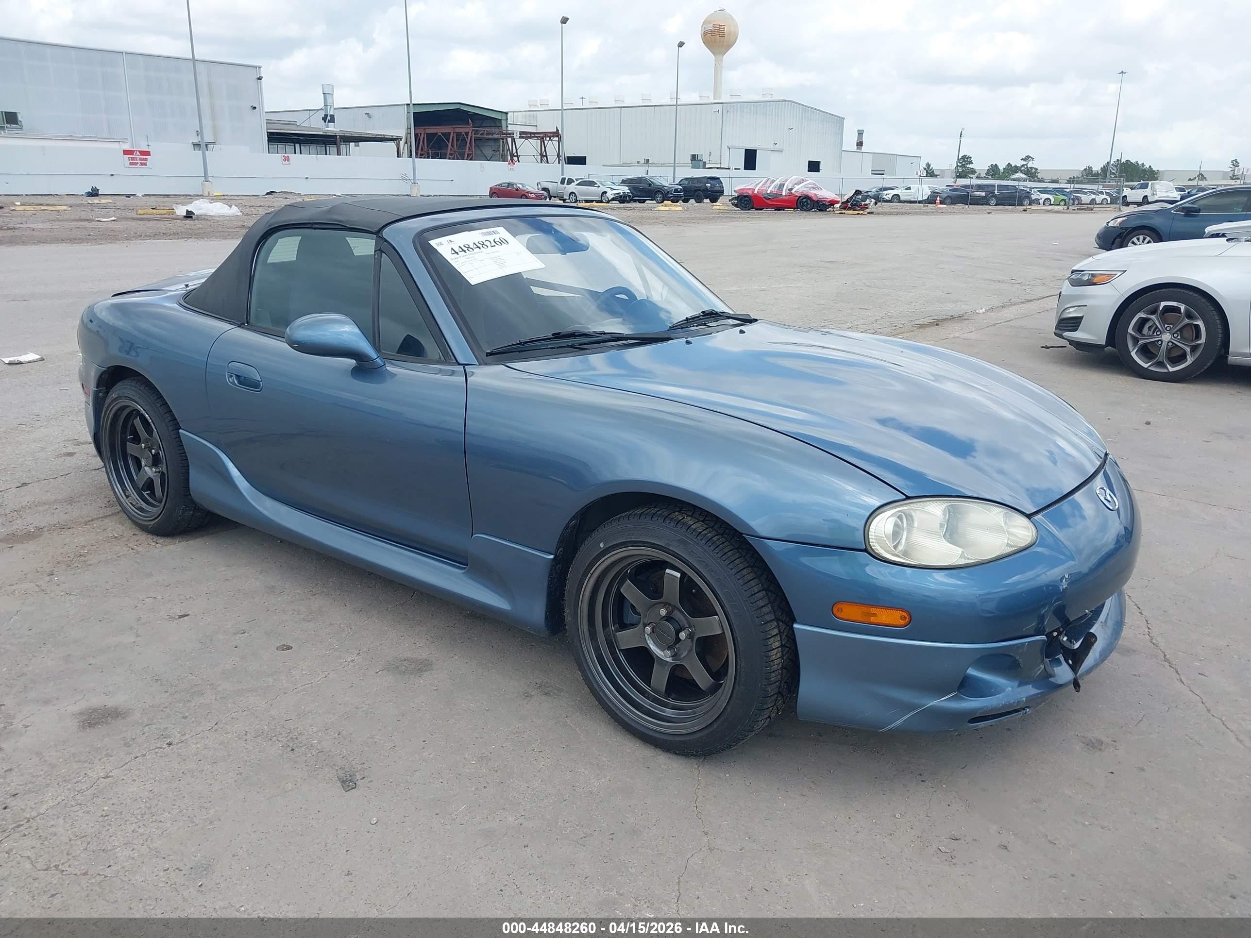 2005 Mazda MX-5 Miata LS, VIN JM1NB353X50410932 — Side