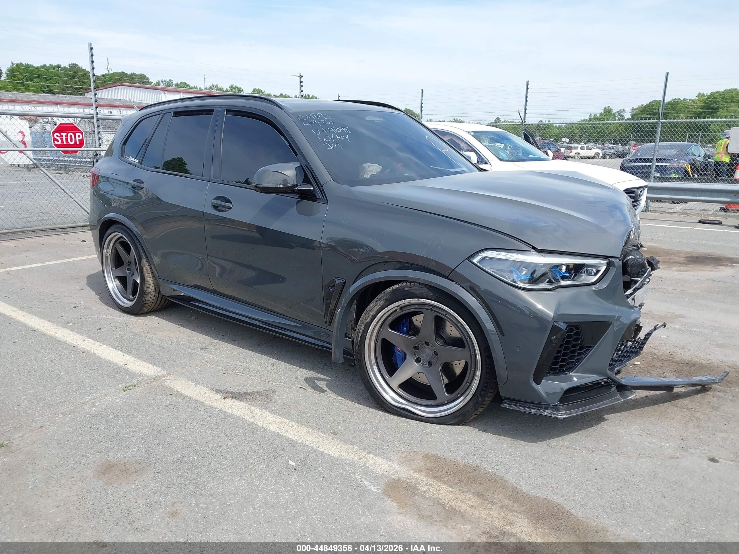 2021 BMW X5 M, VIN 5YMJU0C03M9H41095 — Front end