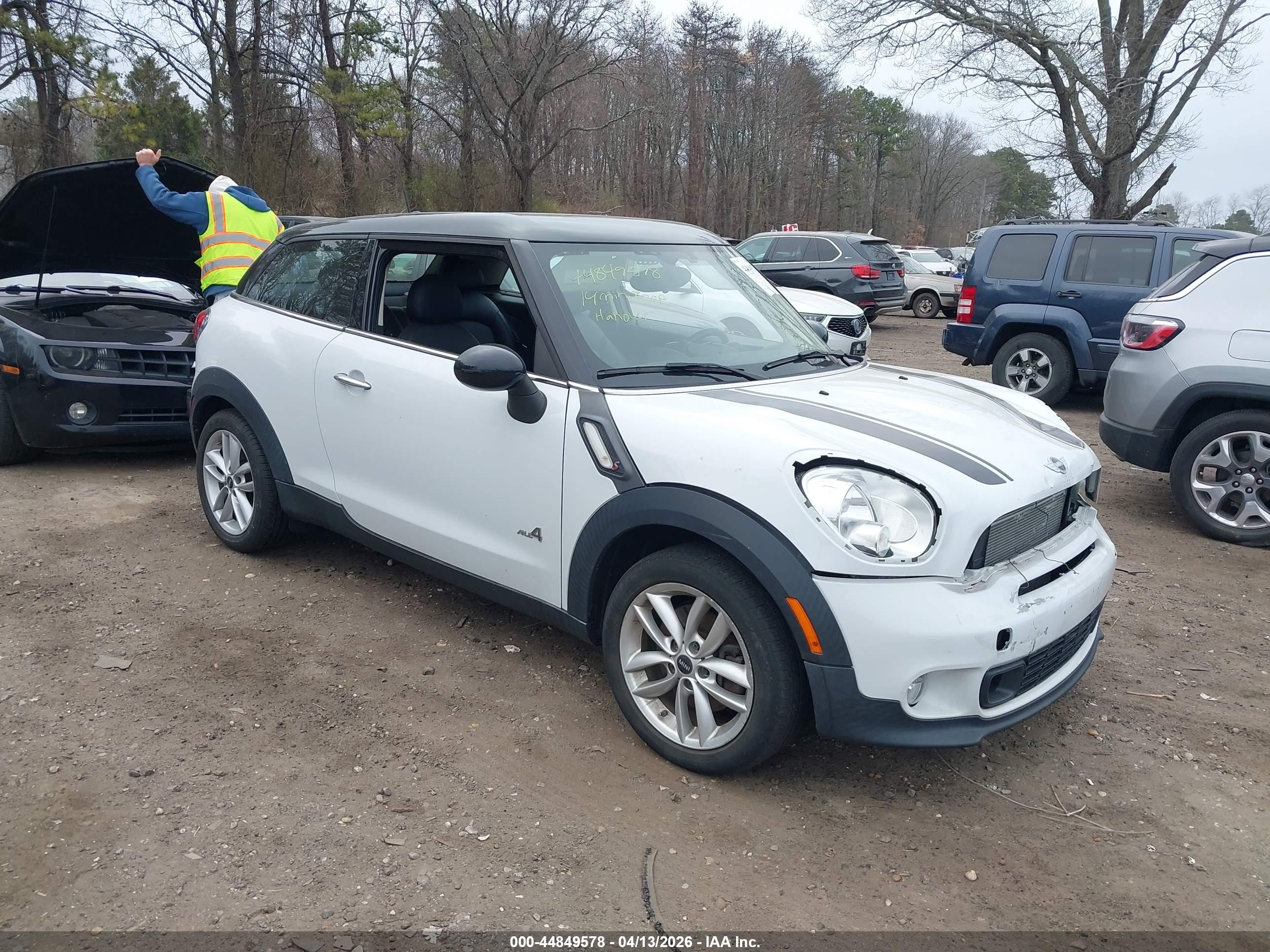 2014 MINI Paceman S, VIN WMWSS7C52EWN72255 — Front end