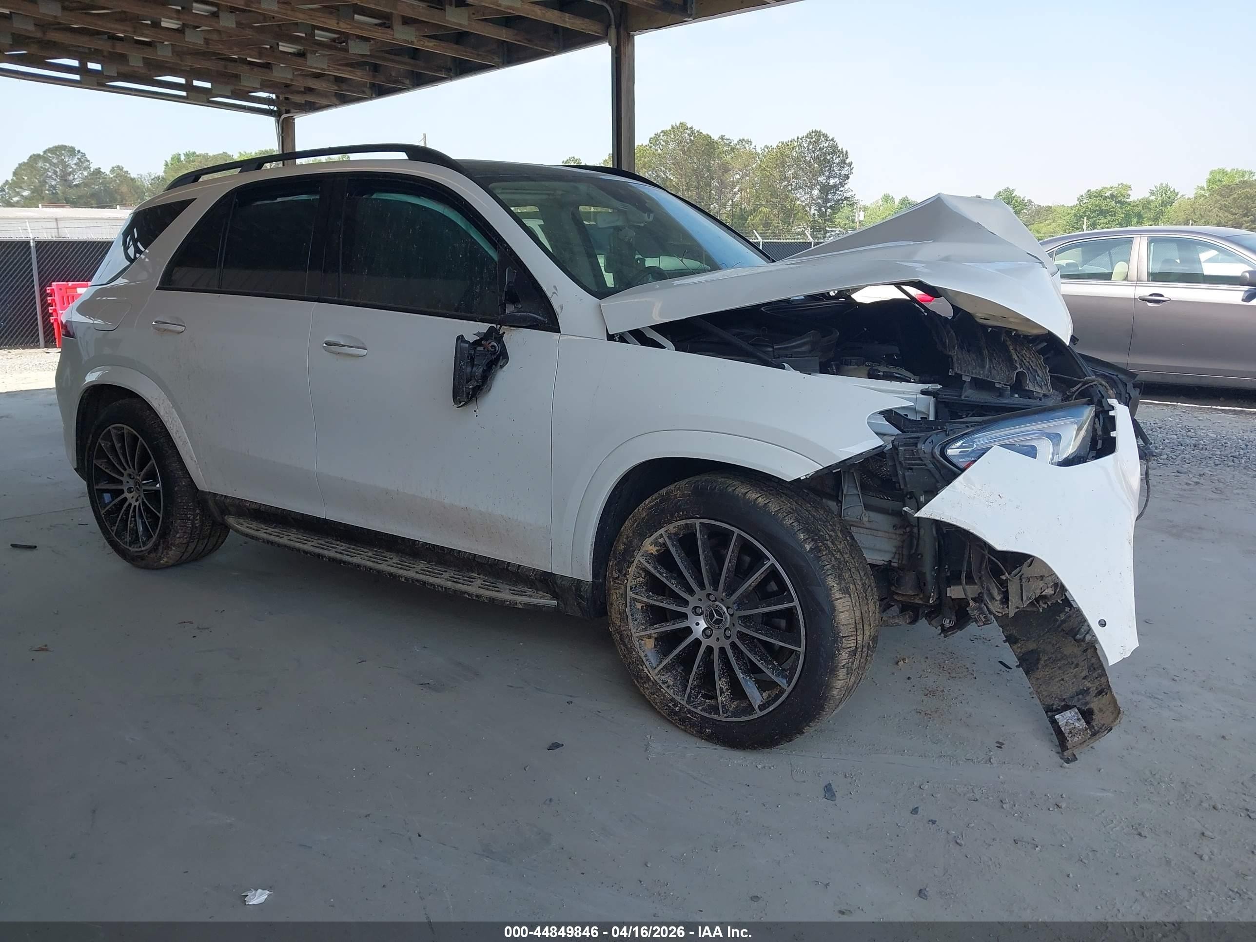 2020 Mercedes-Benz GLE 350, VIN 4JGFB4JB3LA128724 — Front end