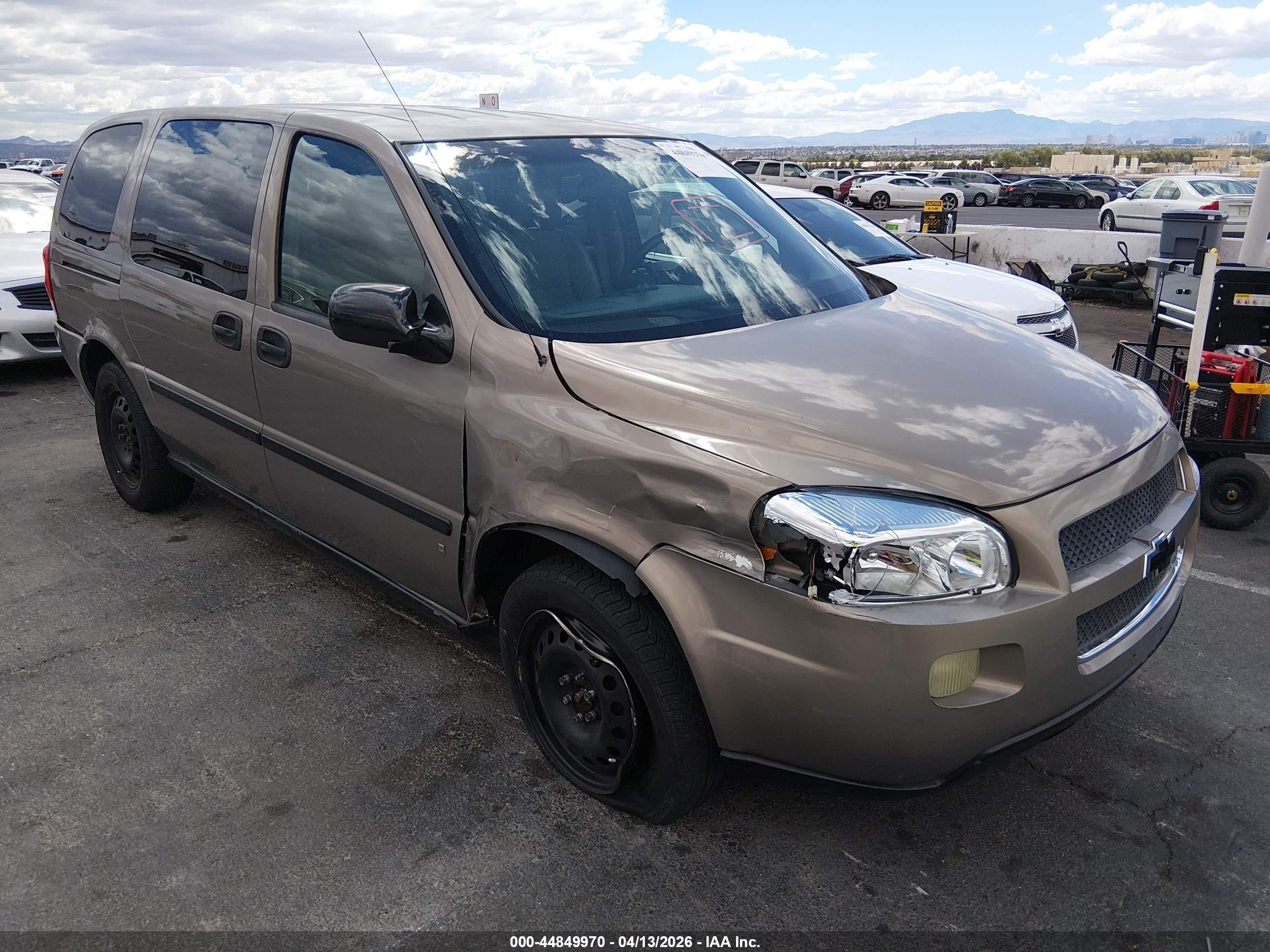 2006 Chevrolet Uplander LS Fleet, VIN 1GNDV23L16D163284 — Front end