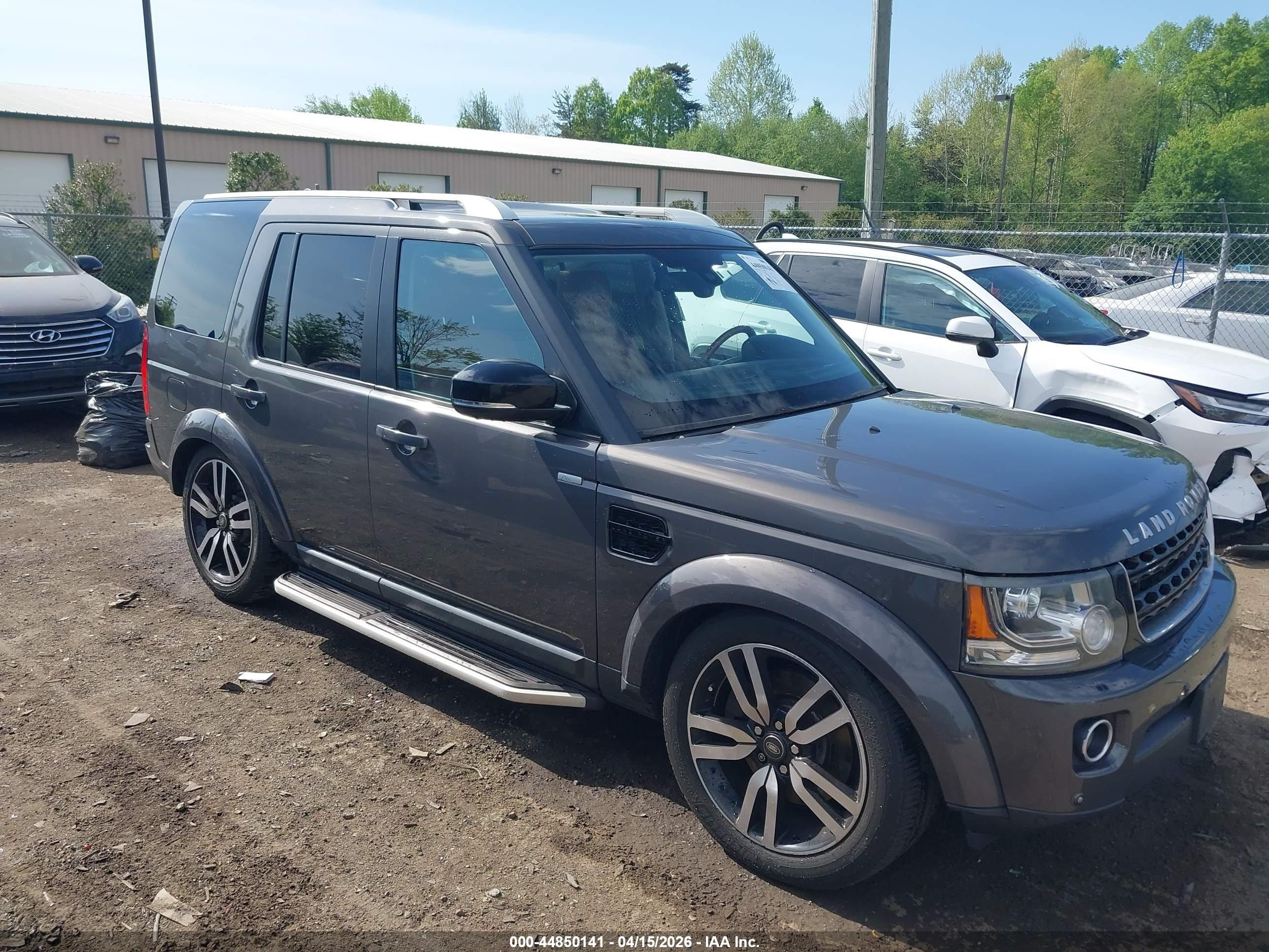 2016 Land Rover LR4 HSE Lux, VIN SALAK2V61GA819202 — Fresh water flood