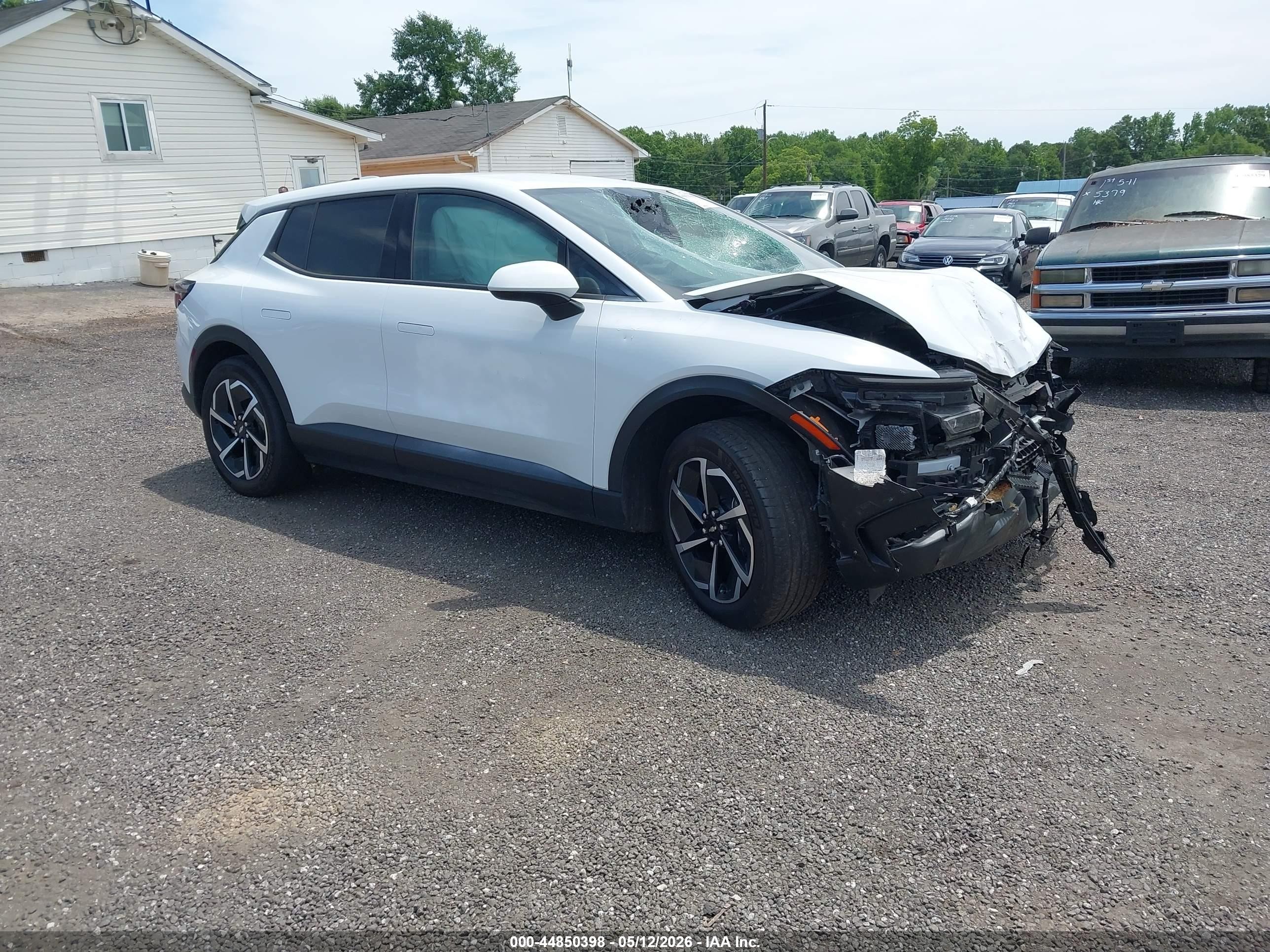 2025 Chevrolet Equinox EV LT1 w/PCY, VIN 3GN7DMRP4SS193217 — Front end