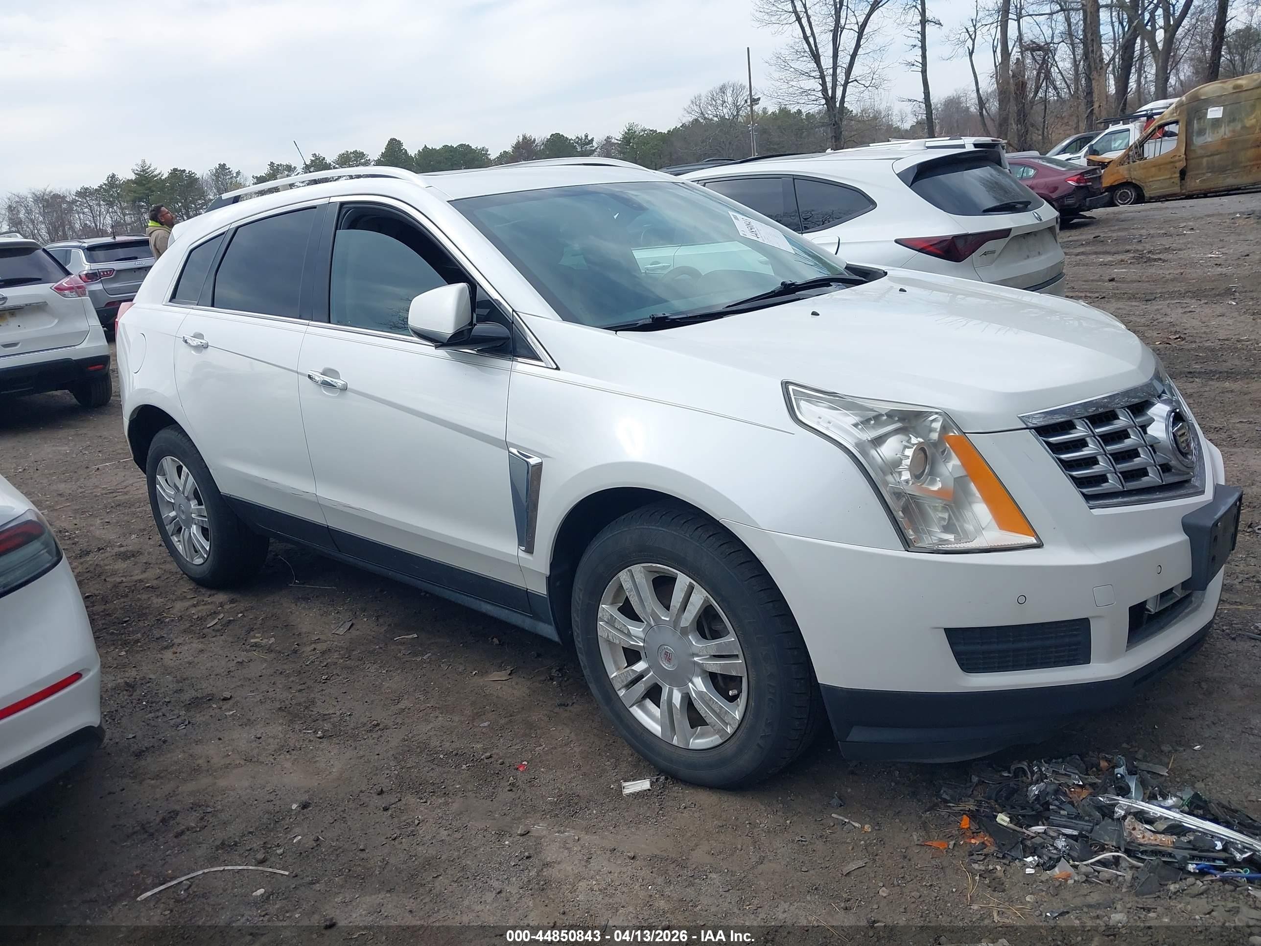 2013 Cadillac SRX Luxury Collection, VIN 3GYFNCE30DS651671 — Normal wear