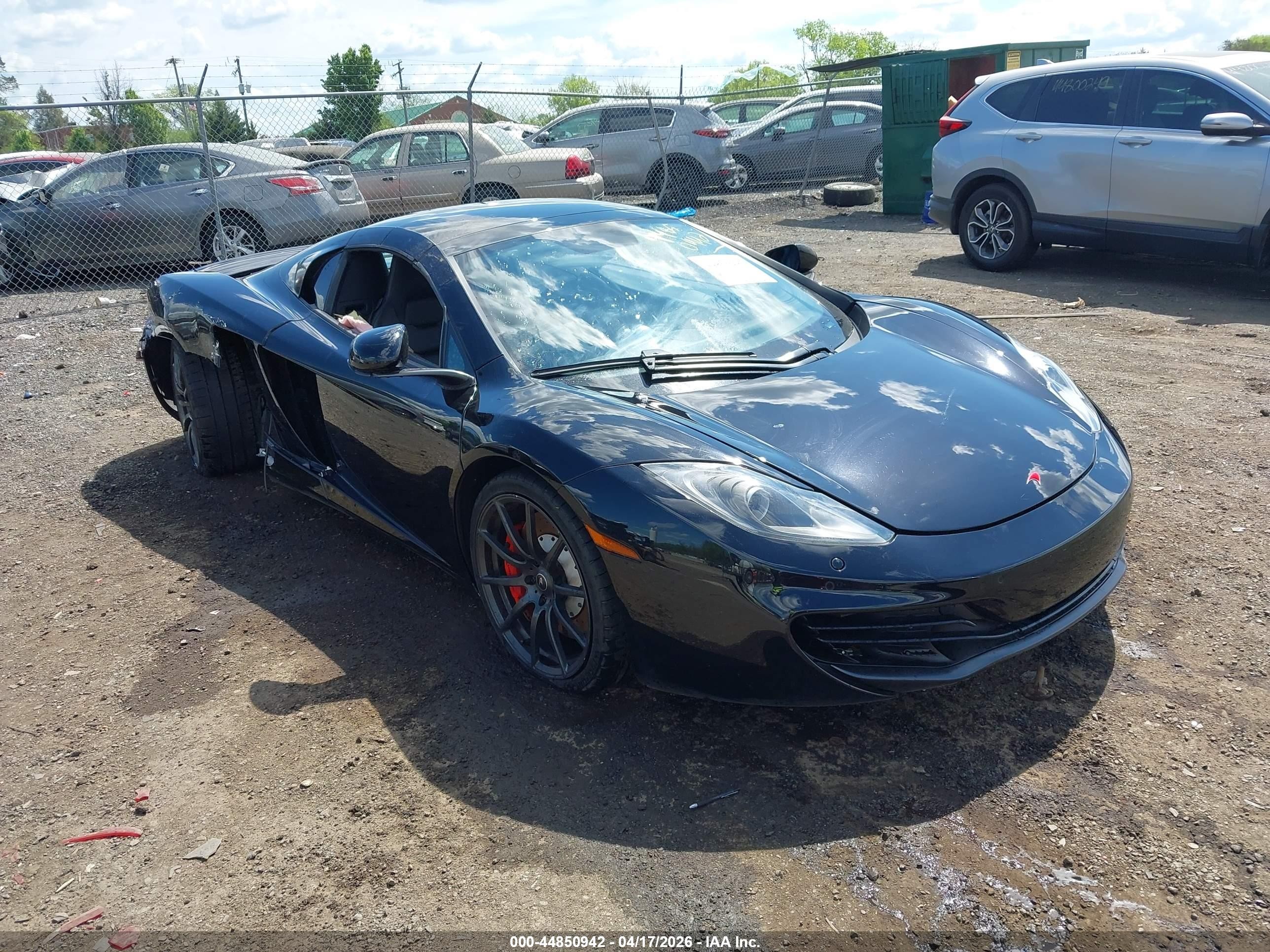 2014 McLaren MP4-12C, VIN SBM11BAA4EW003046 — Rear end