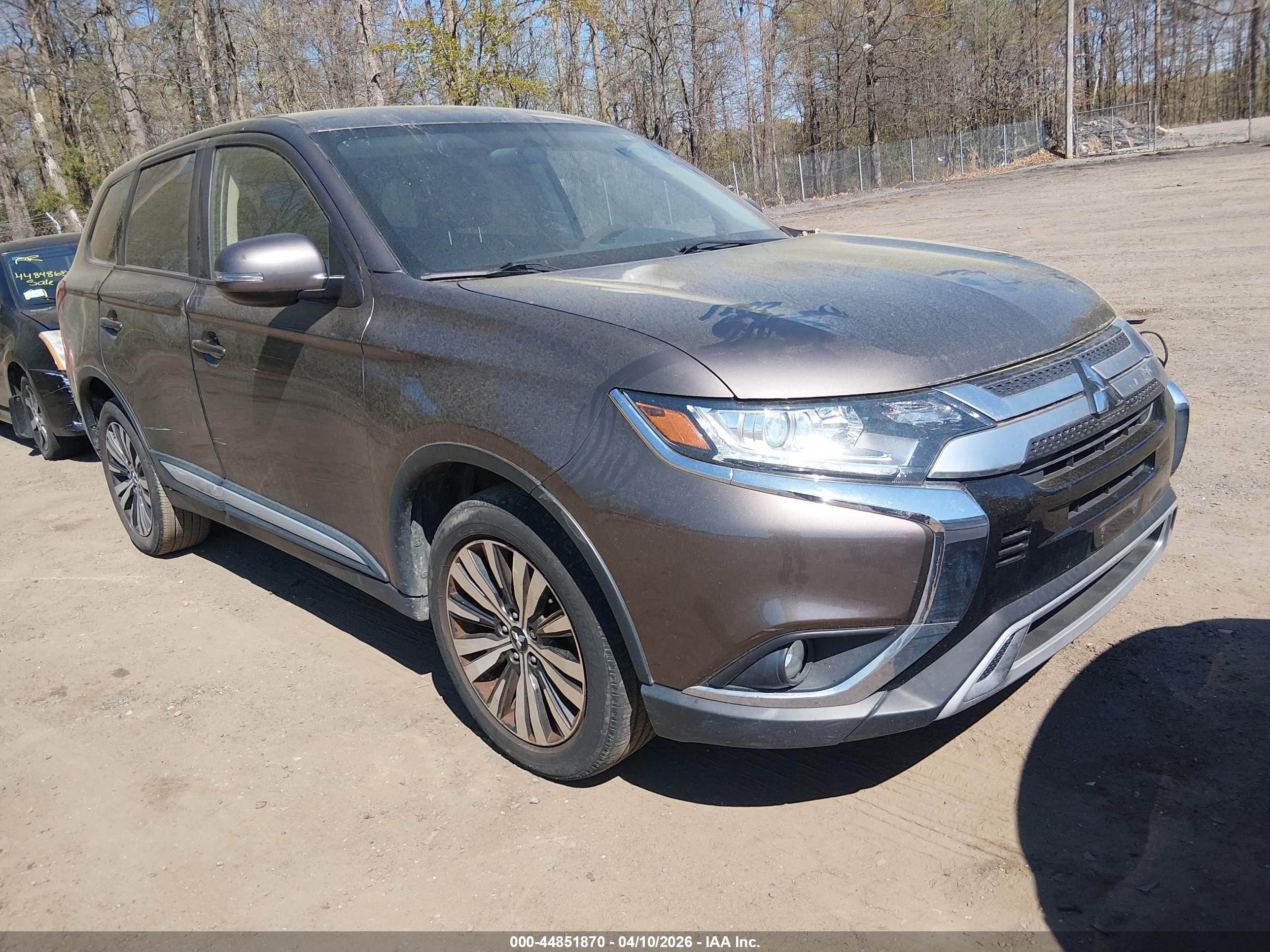 2019 Mitsubishi Outlander ES, VIN JA4AZ3A35KZ020905 — Biohazard / chemical