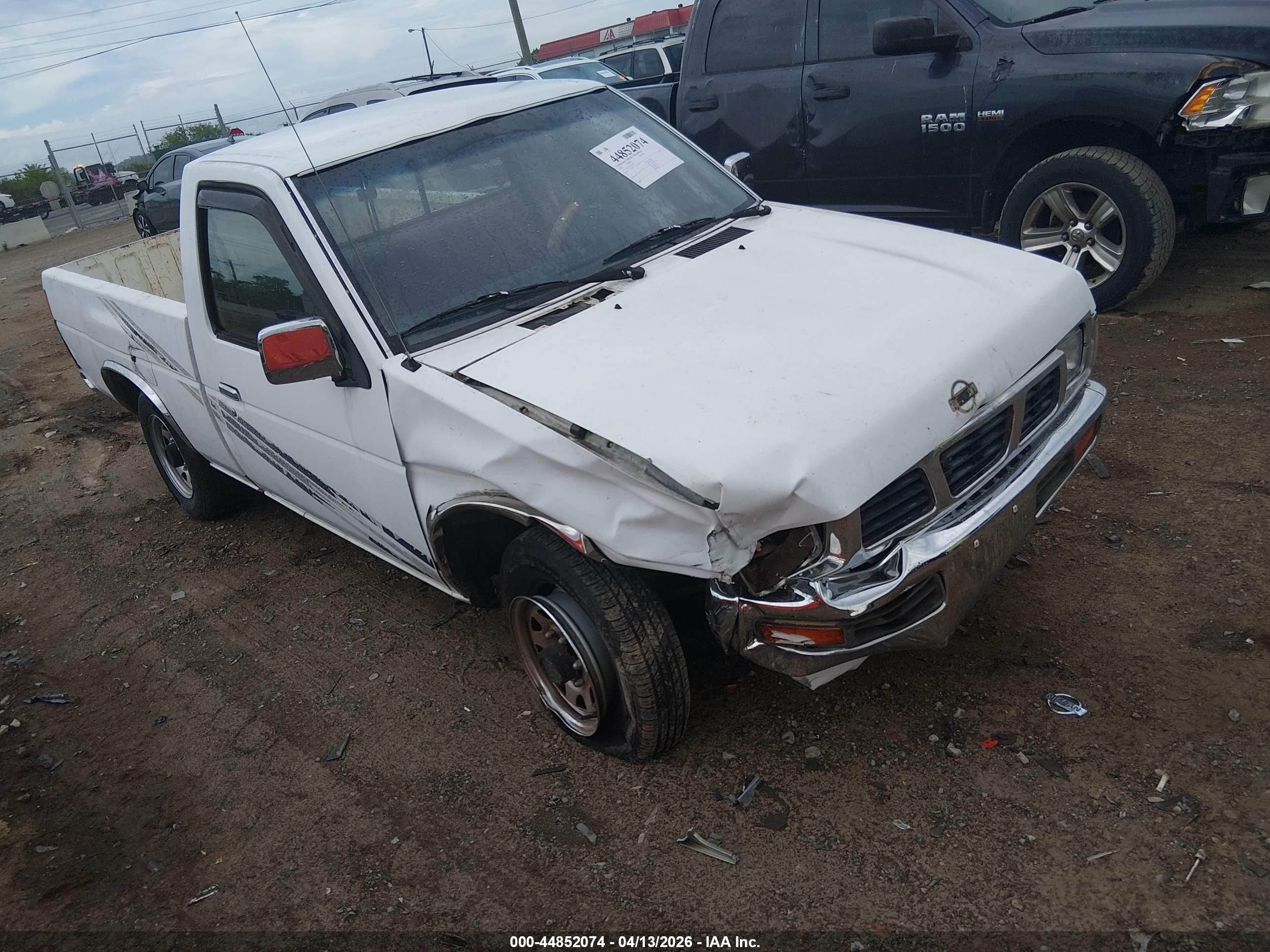 1993 Nissan Frontier, VIN 1N6SD11S3PC379729 — Front end