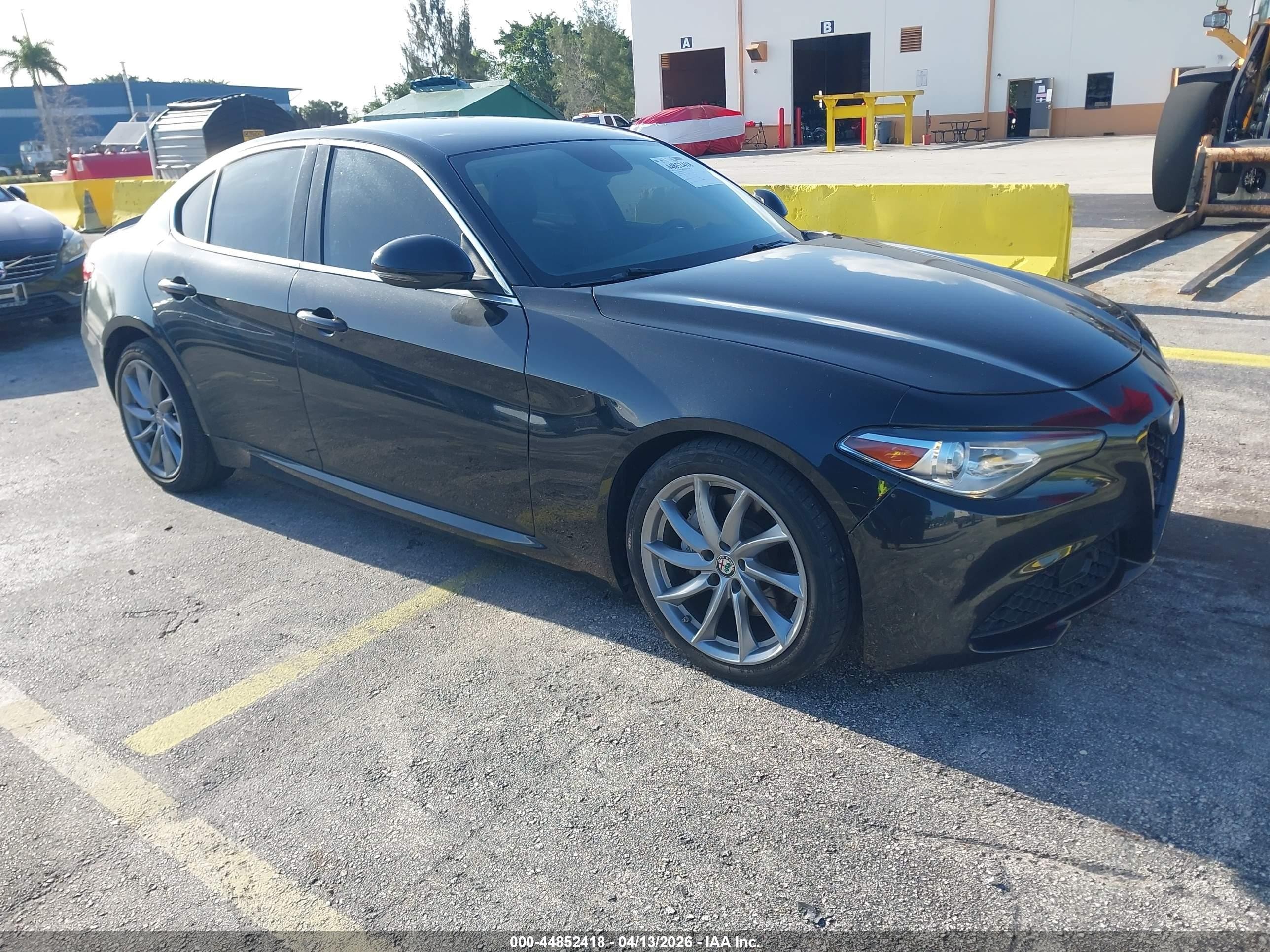 2017 Alfa Romeo Giulia, VIN ZARFAEBN7H7544582 — Normal wear