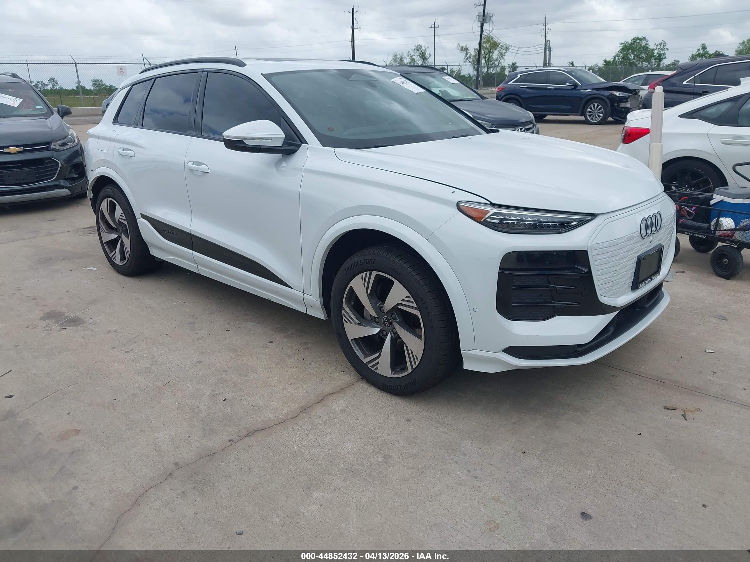 2025 Audi Q6 e-tron Premium Plus, VIN WA124BGF8SA075846 — Side