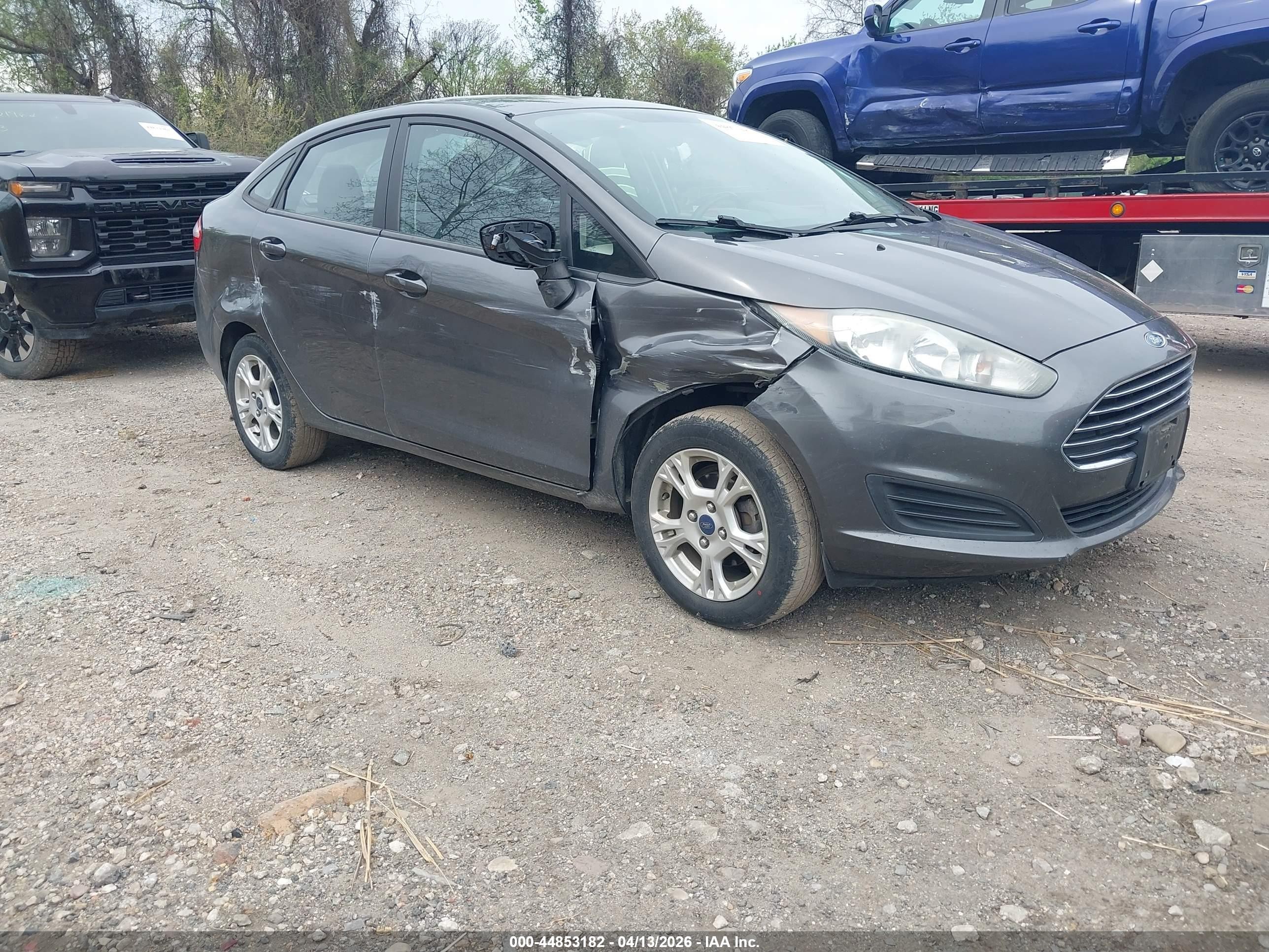 2016 Ford Fiesta SE, VIN 3FADP4BJ5GM148913 — Side