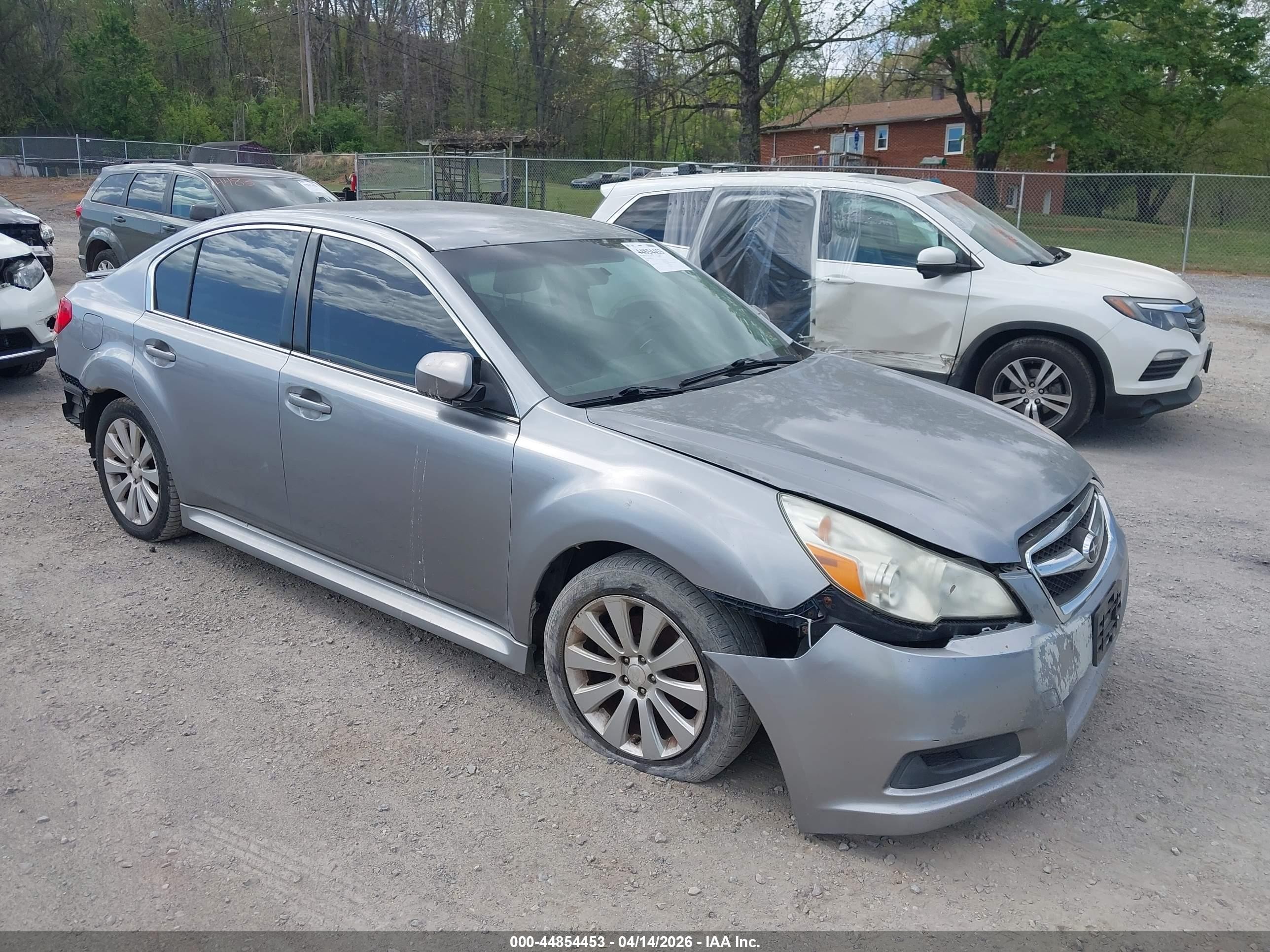 2011 Subaru Legacy Limited, VIN 4S3BMBJ68B3250504 — По всему кузову