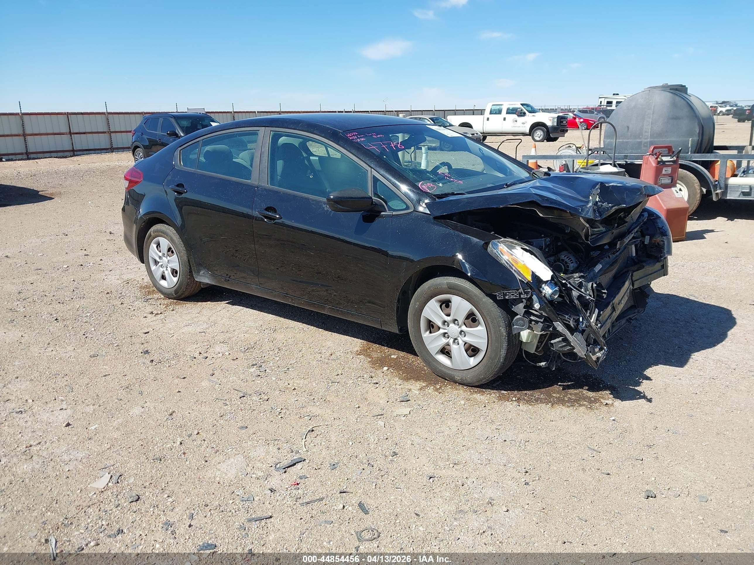 2017 Kia Forte LX, VIN 3KPFK4A75HE044778 — Front end