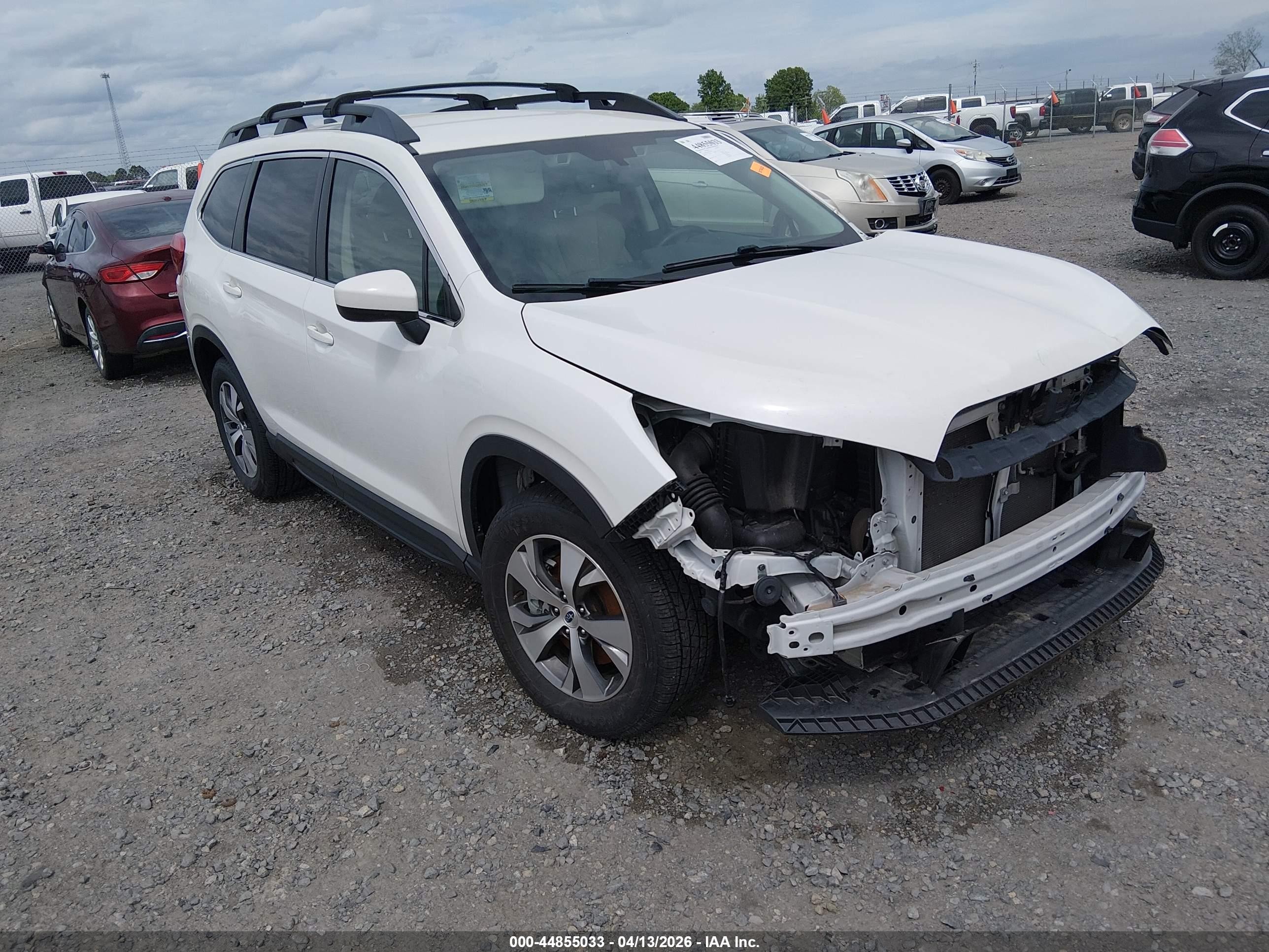 2022 Subaru Ascent Premium, VIN 4S4WMACD9N3449620 — Front end
