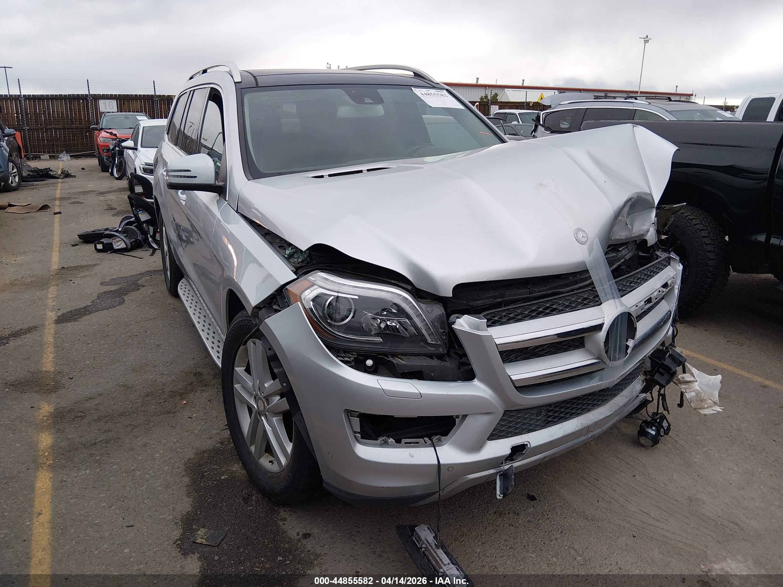 2013 Mercedes-Benz GL 350, VIN 4JGDF2EE7DA085558 — Front end