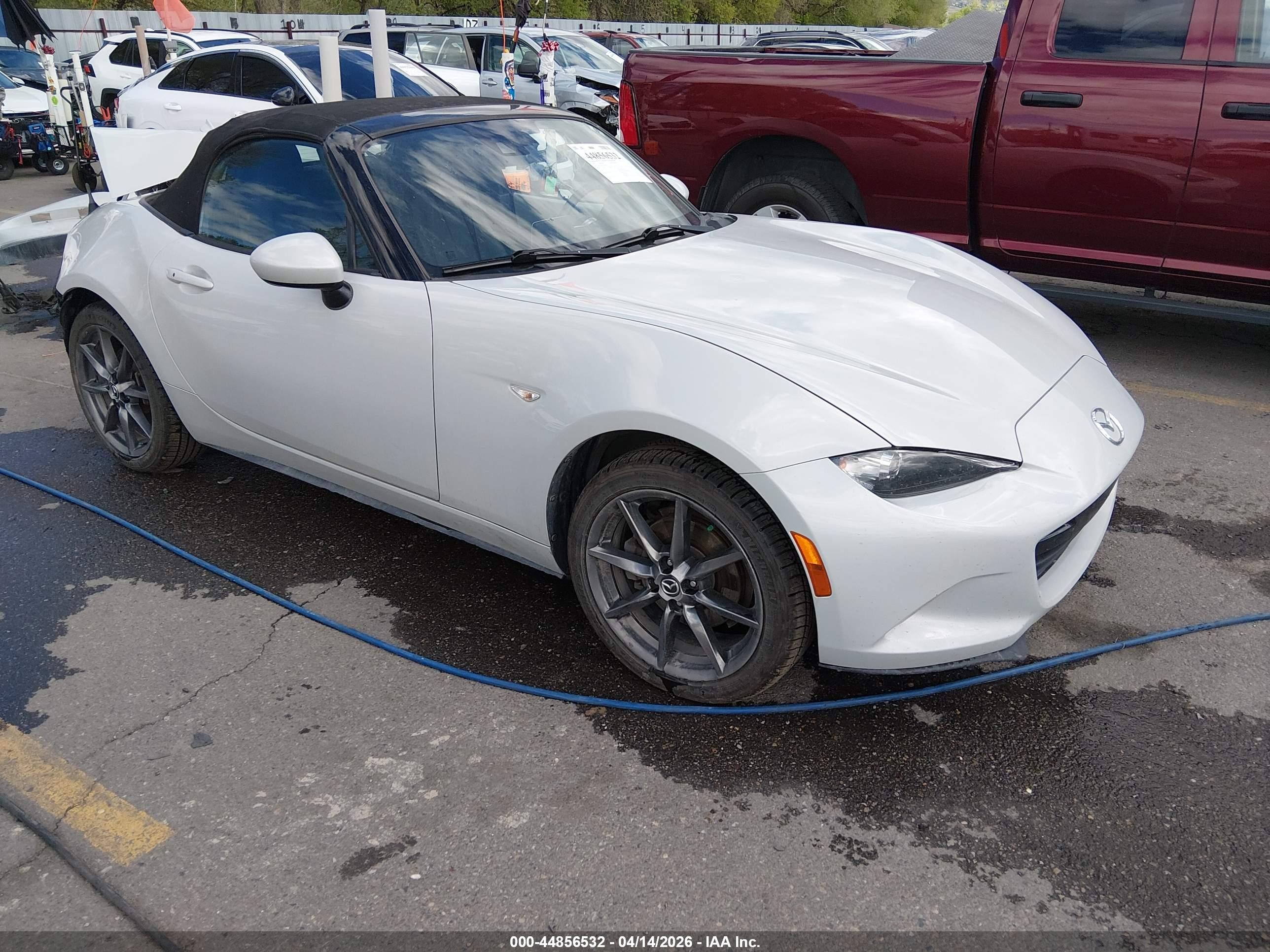 2016 Mazda MX-5 Miata Grand Touring, VIN JM1NDAD77G0114269 — Rear end