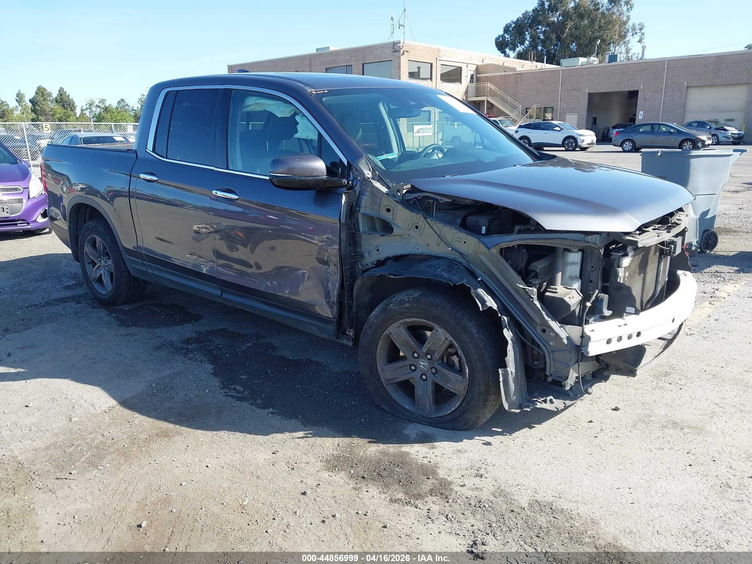 2022 Honda Ridgeline RTL-E, VIN 5FPYK3F77NB024220 — Front end