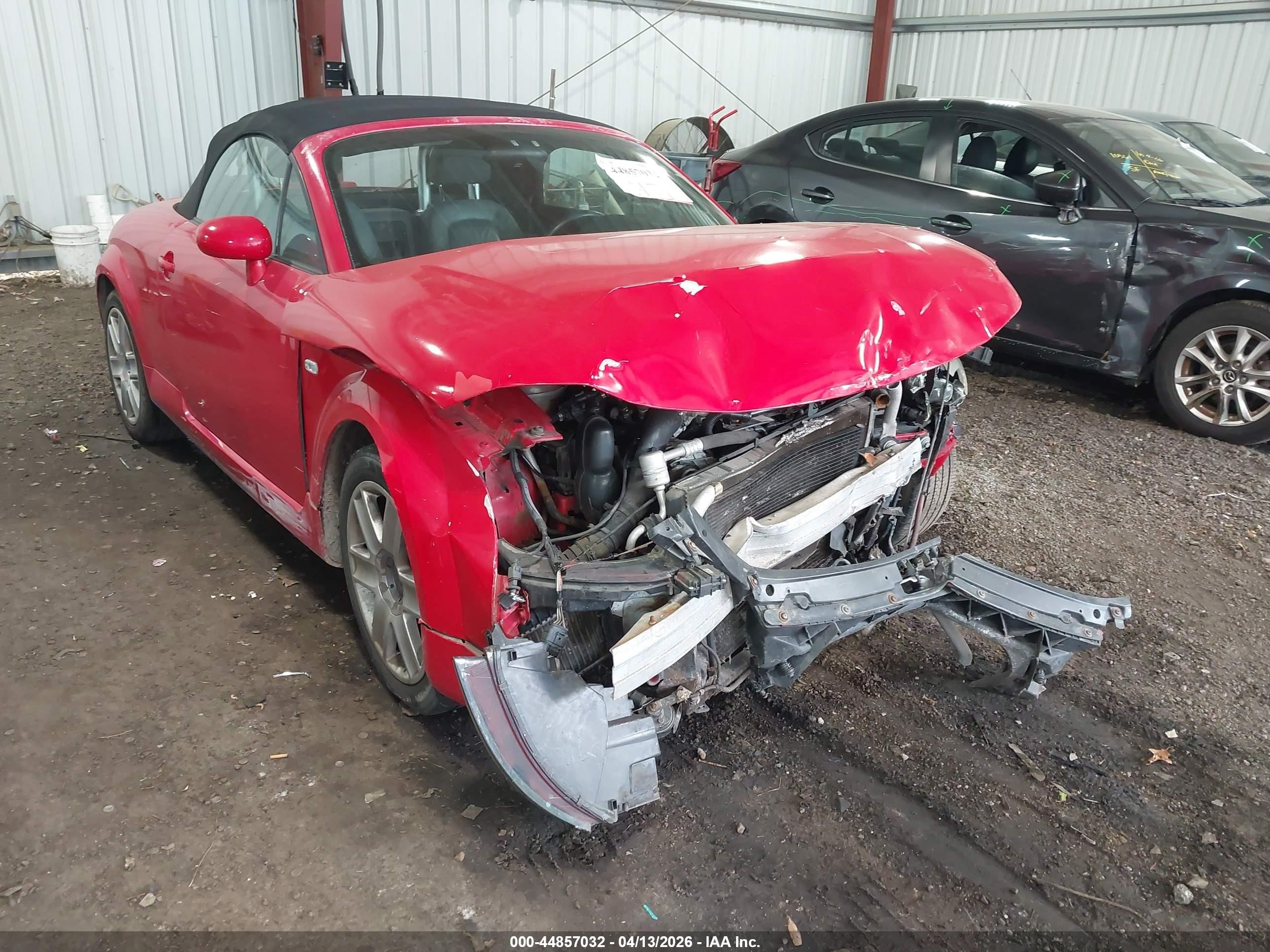 2005 Audi TT, VIN TRUTC28NX51007674 — Перед