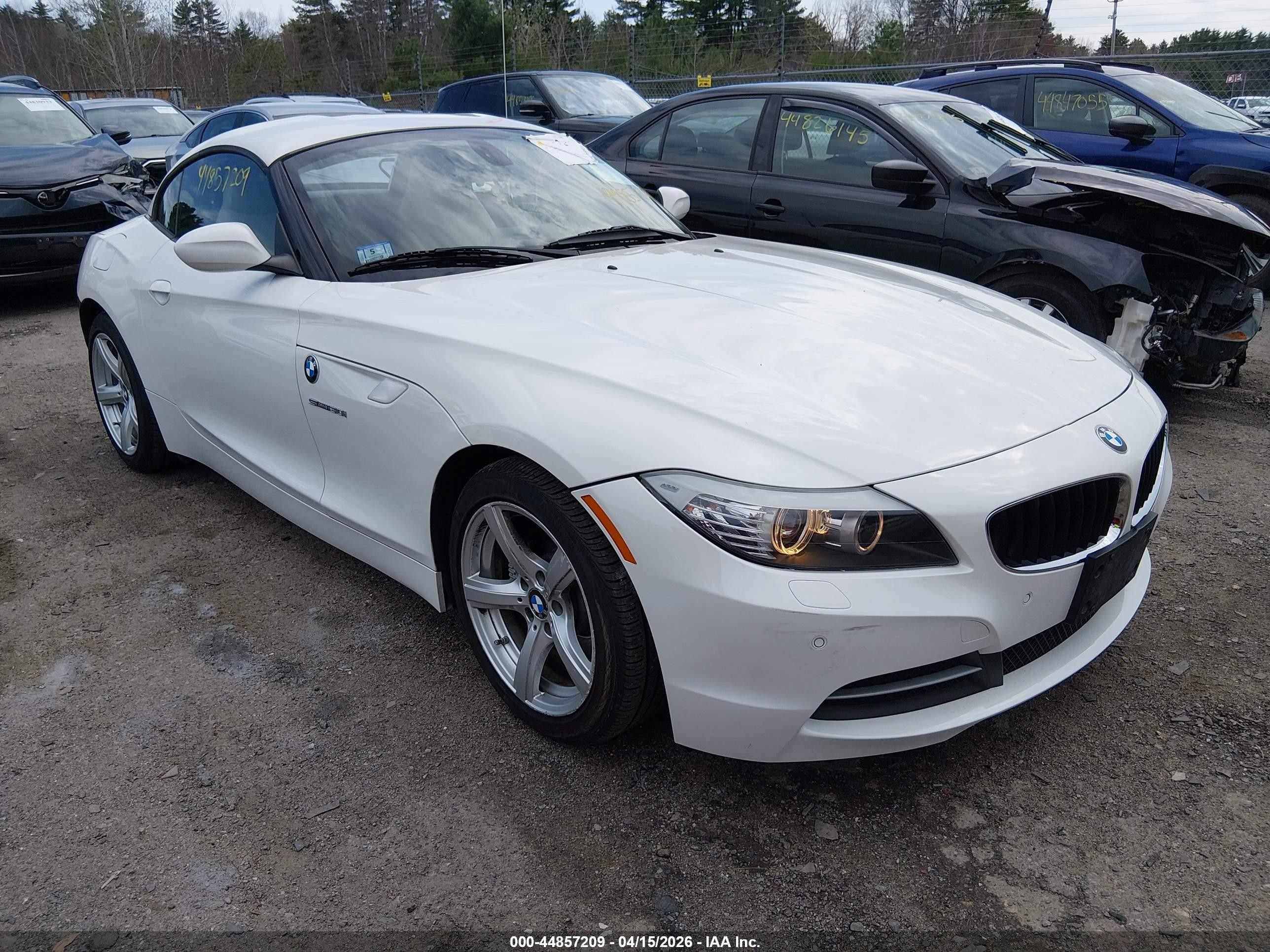 2011 BMW Z4 sDrive30i, VIN WBALM5C52BE377678 — Rear end