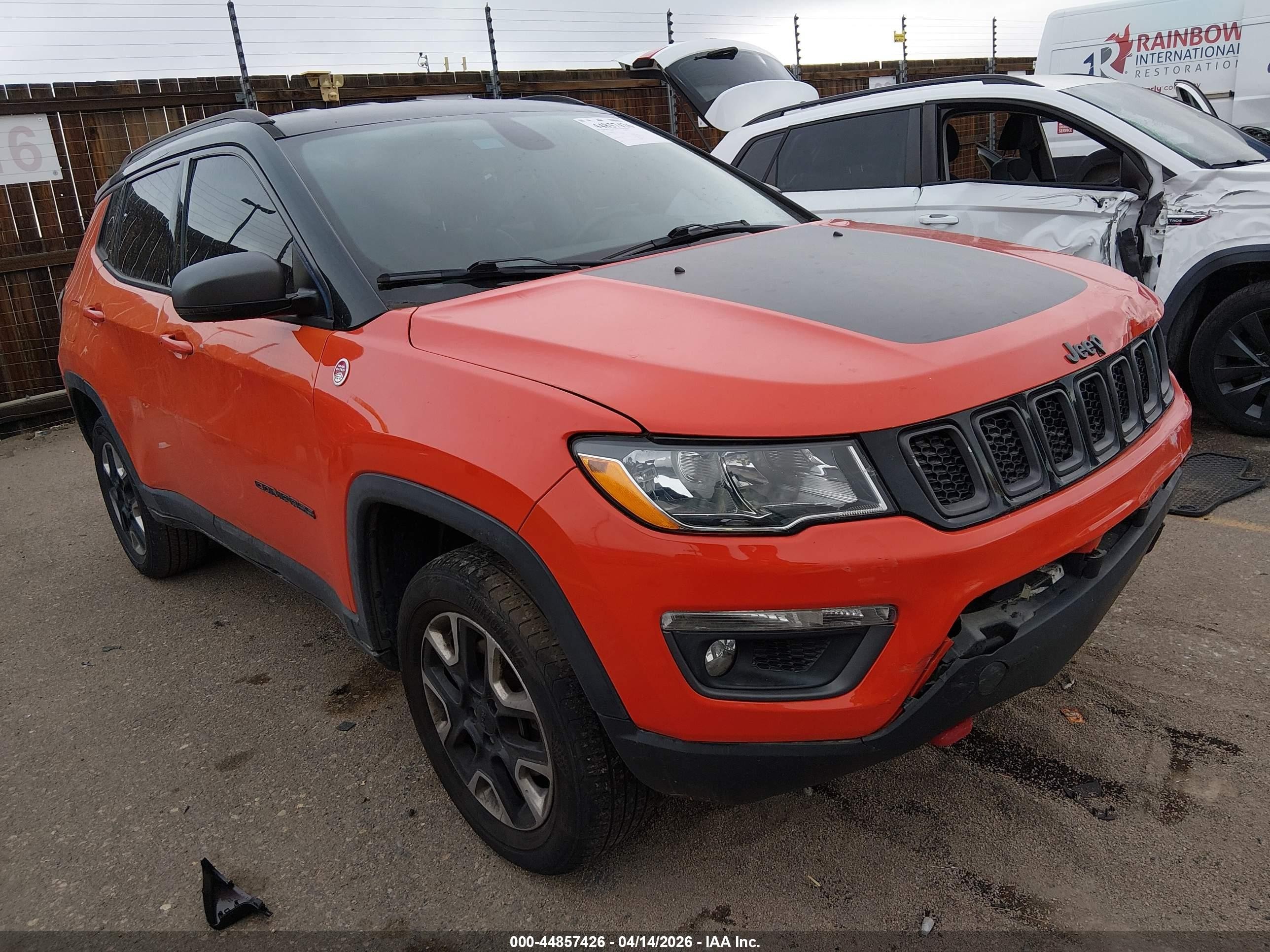 2018 Jeep Compass Trailhawk, VIN 3C4NJDDB1JT174928 — Front end