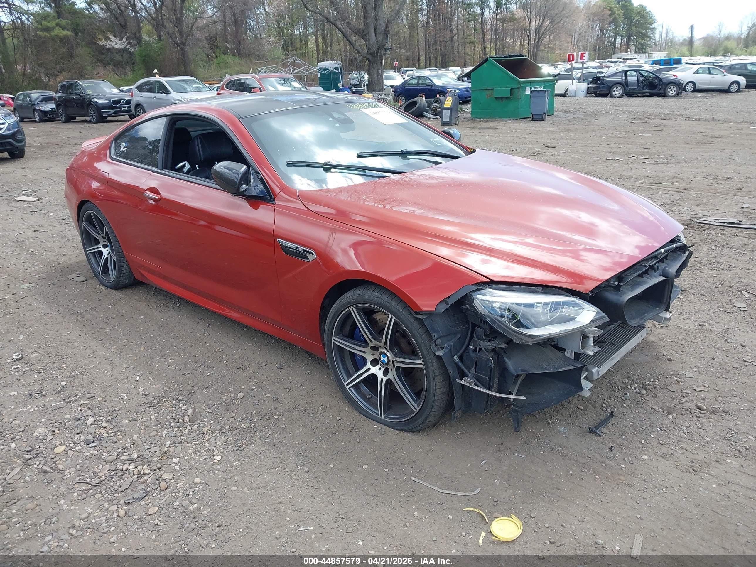 2013 BMW M6, VIN WBSLX9C51DC968416 — Перед
