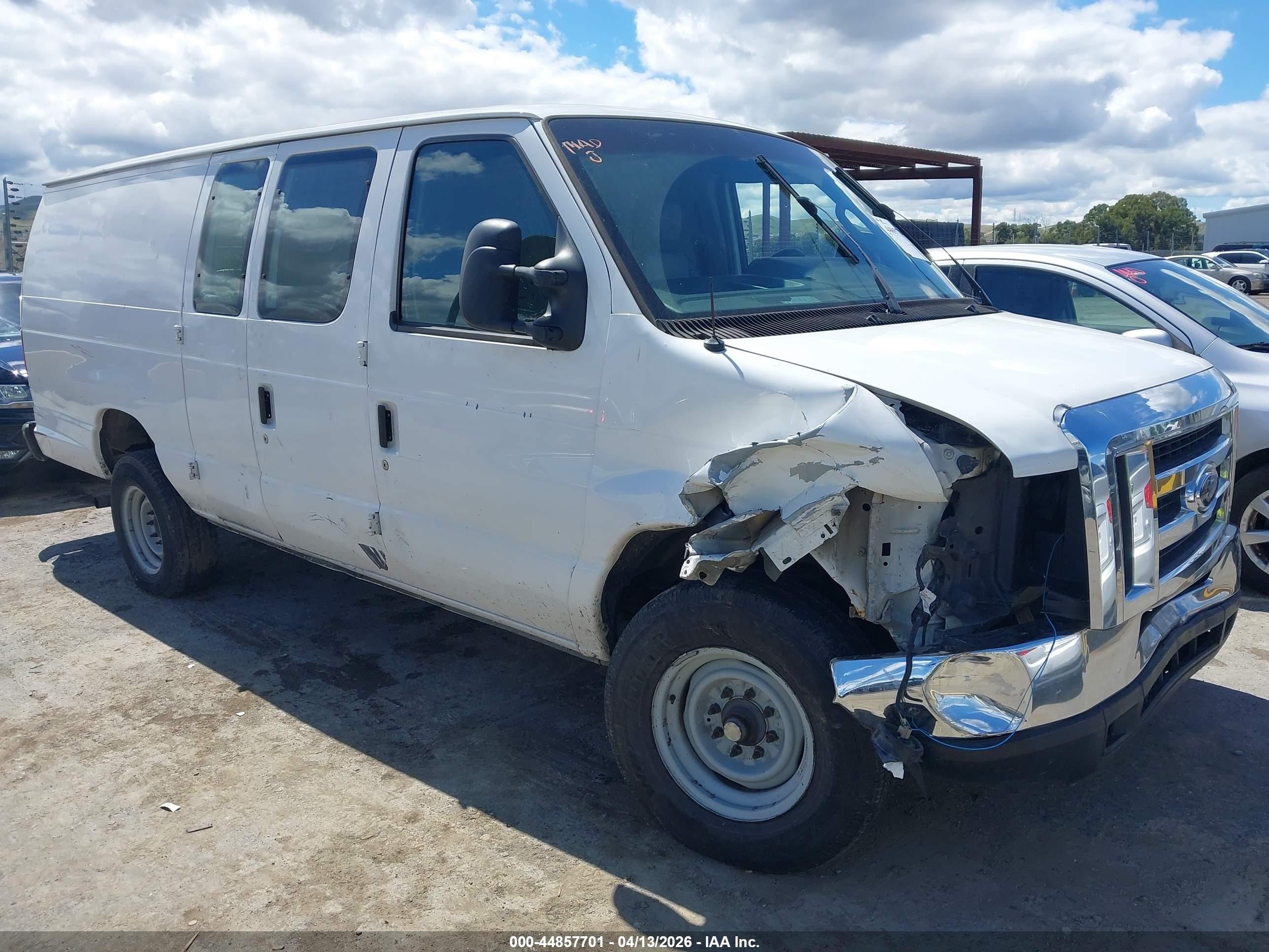 2009 Ford E-Series Commercial, VIN 1FTNS14W79DA89236 — Front end