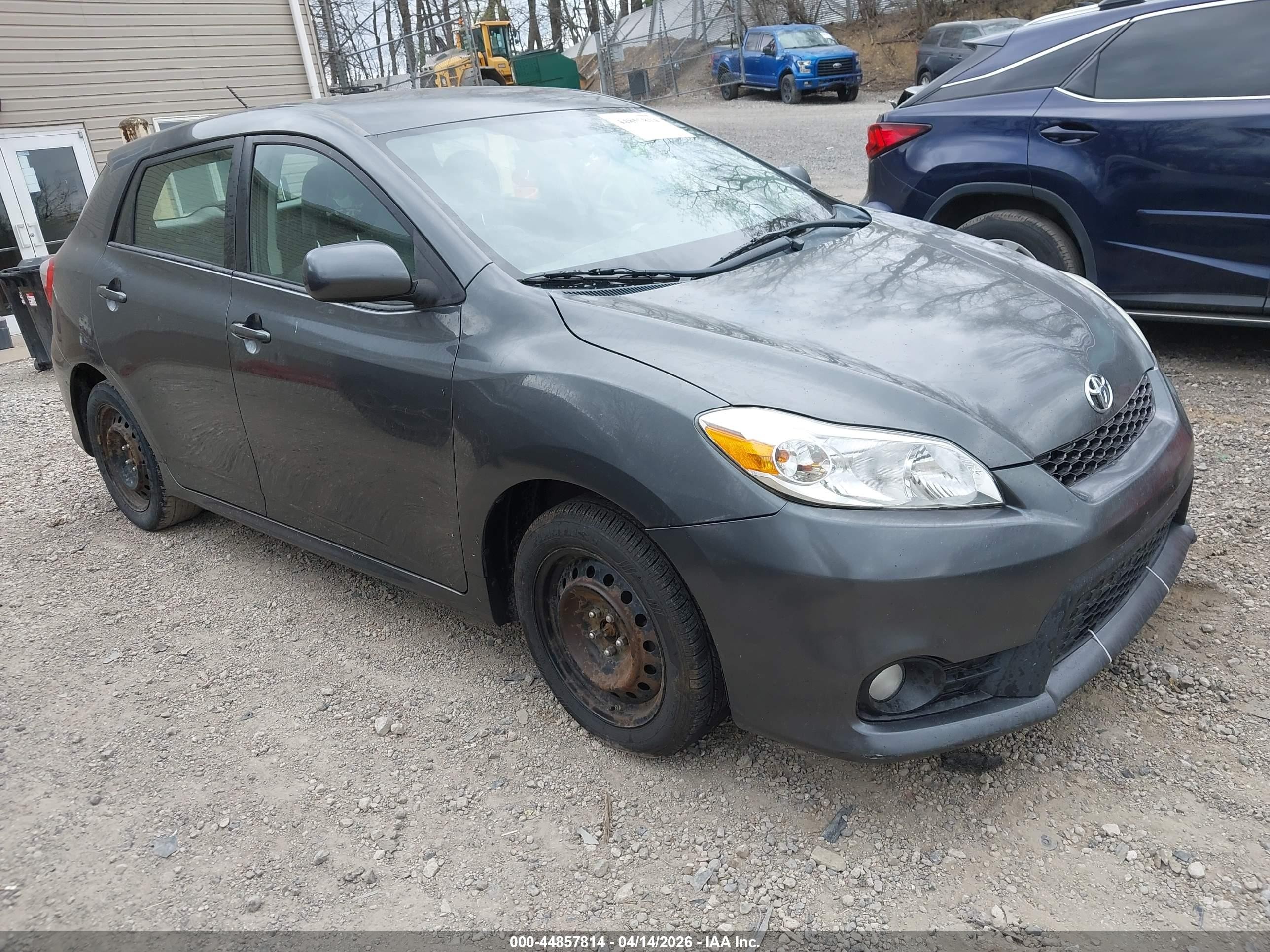 2012 Toyota Matrix L, VIN 2T1KU4EE7CC816450 — Front end