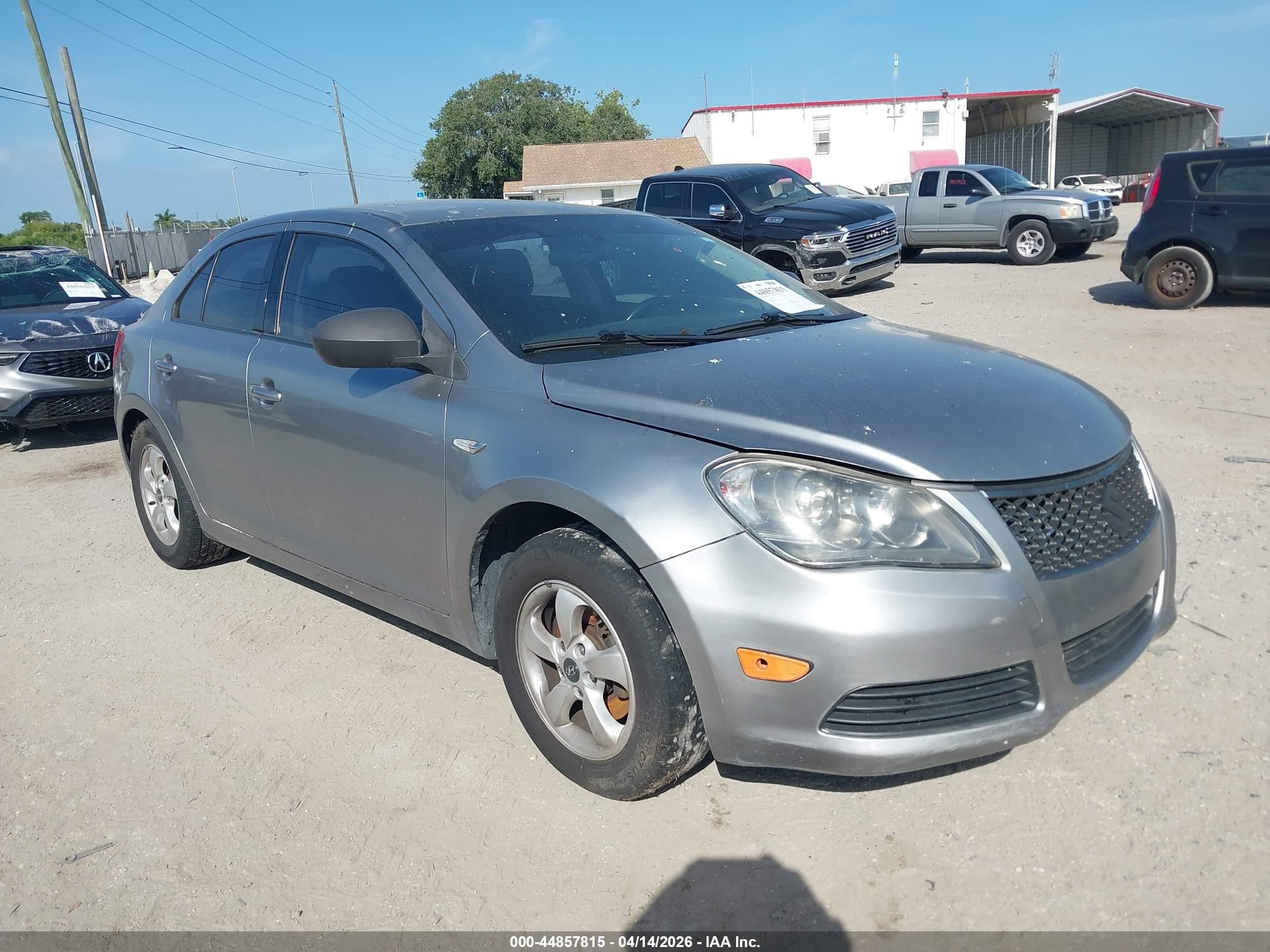 2012 Suzuki Kizashi SE, VIN JS2RE9A31C6100931 — Rear end