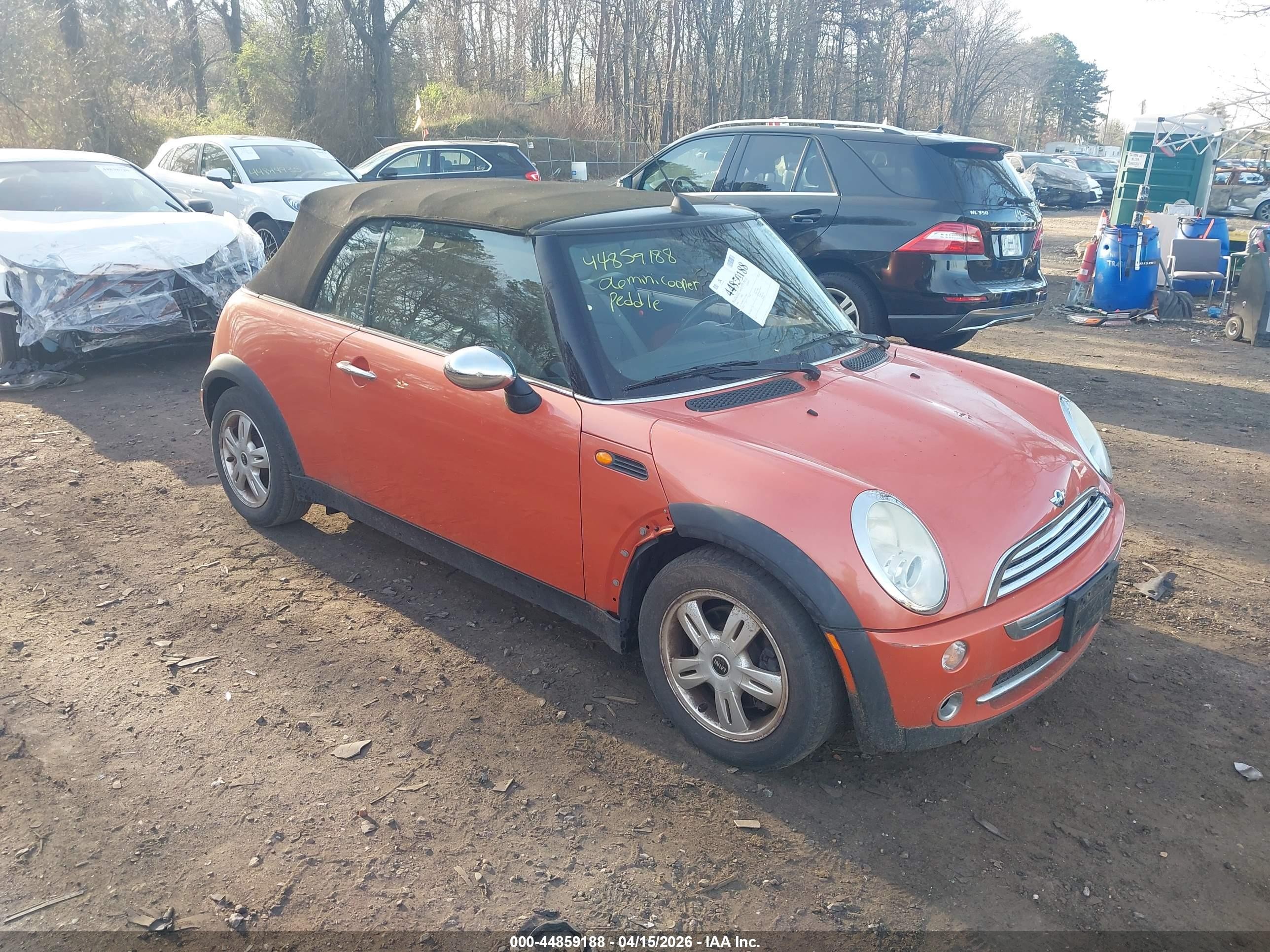 2006 MINI Convertible, VIN WMWRF33546TG15964 — Front end