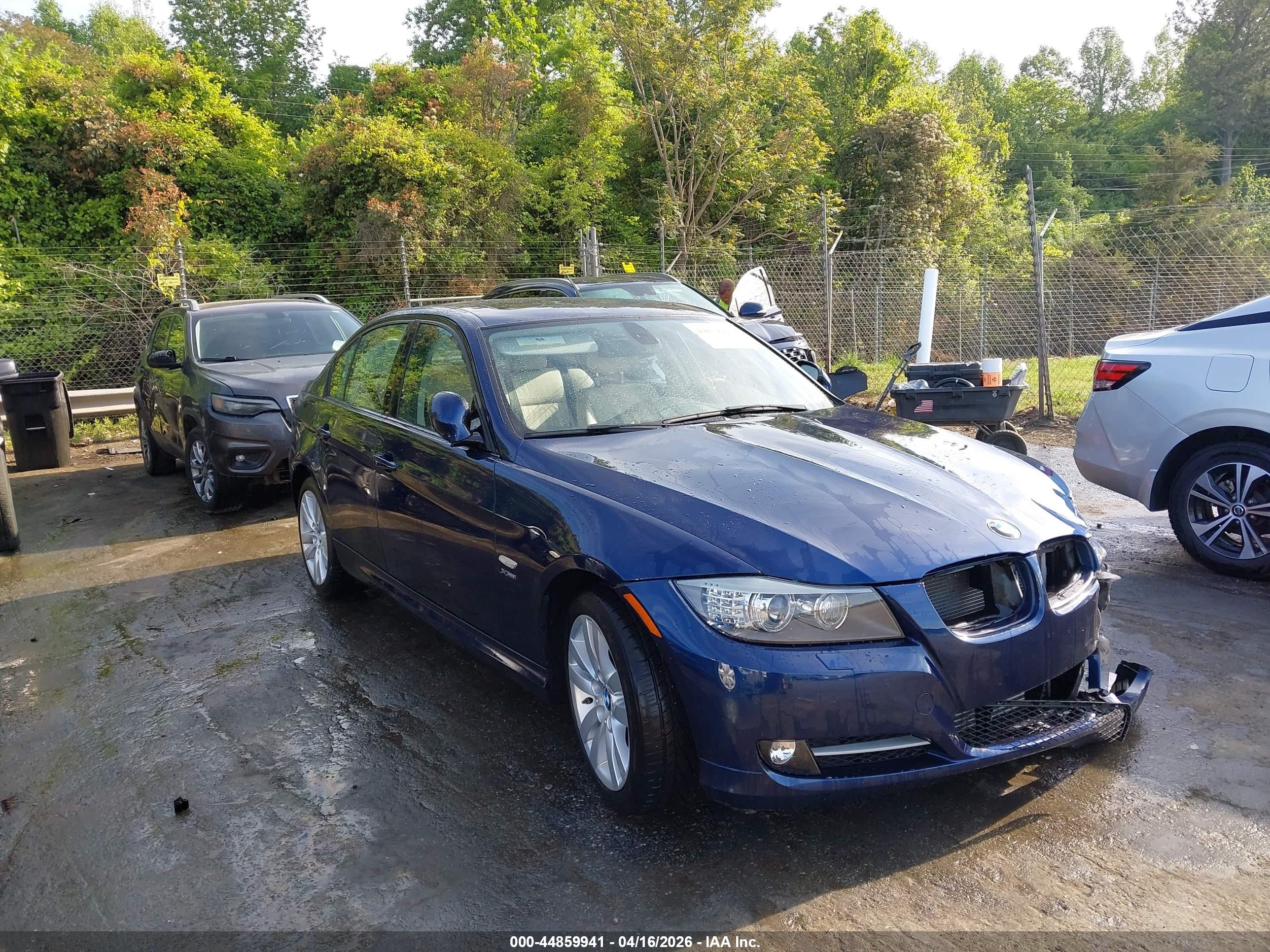 2011 BMW 3 Series 335i xDrive, VIN WBAPL5G50BNN23039 — Front end