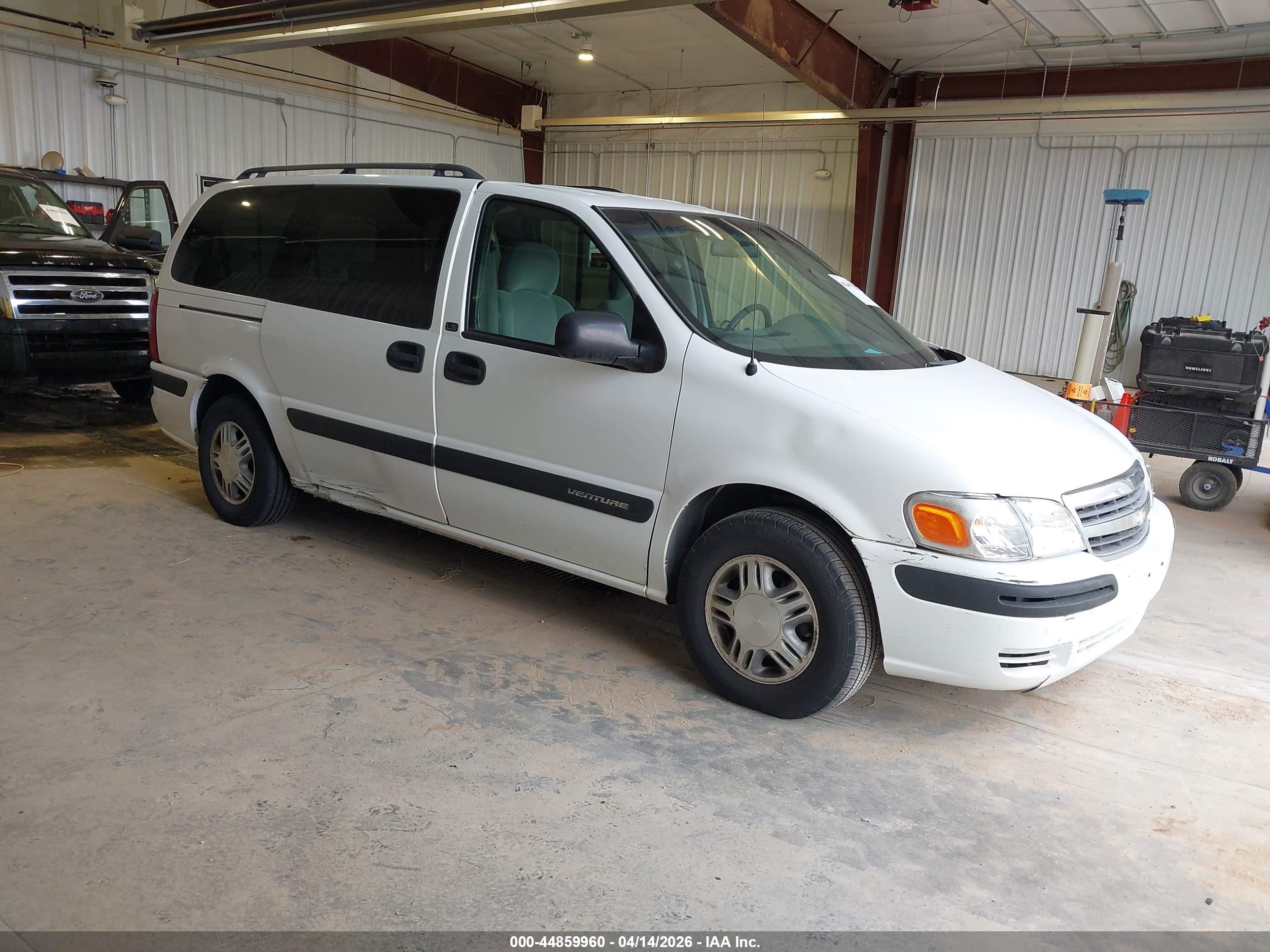 2004 Chevrolet Venture LS, VIN 1GNDX03E64D164976 — Rear end