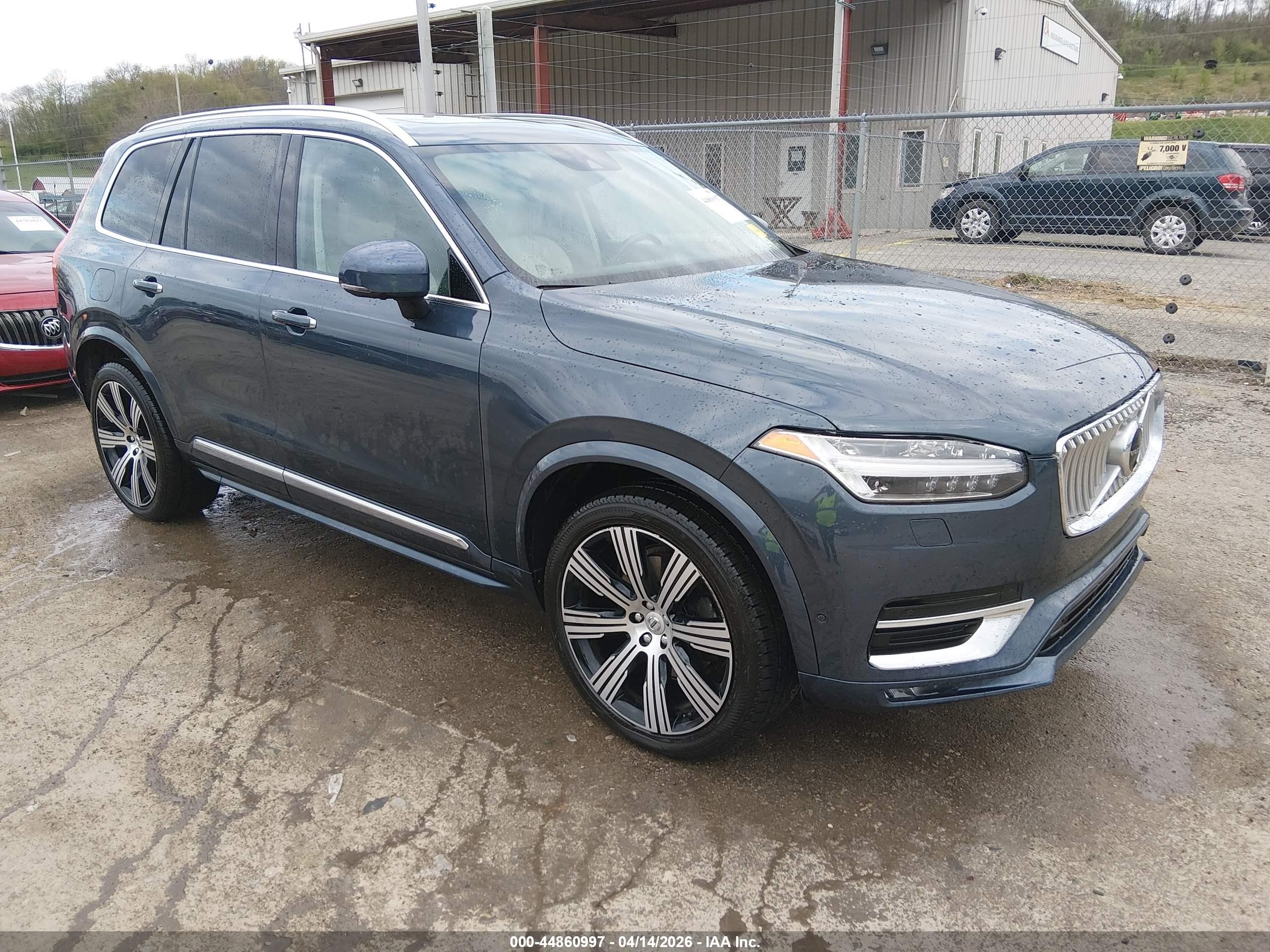 2021 Volvo XC90 Inscription, VIN YV4A22PL6M1681708 — Side