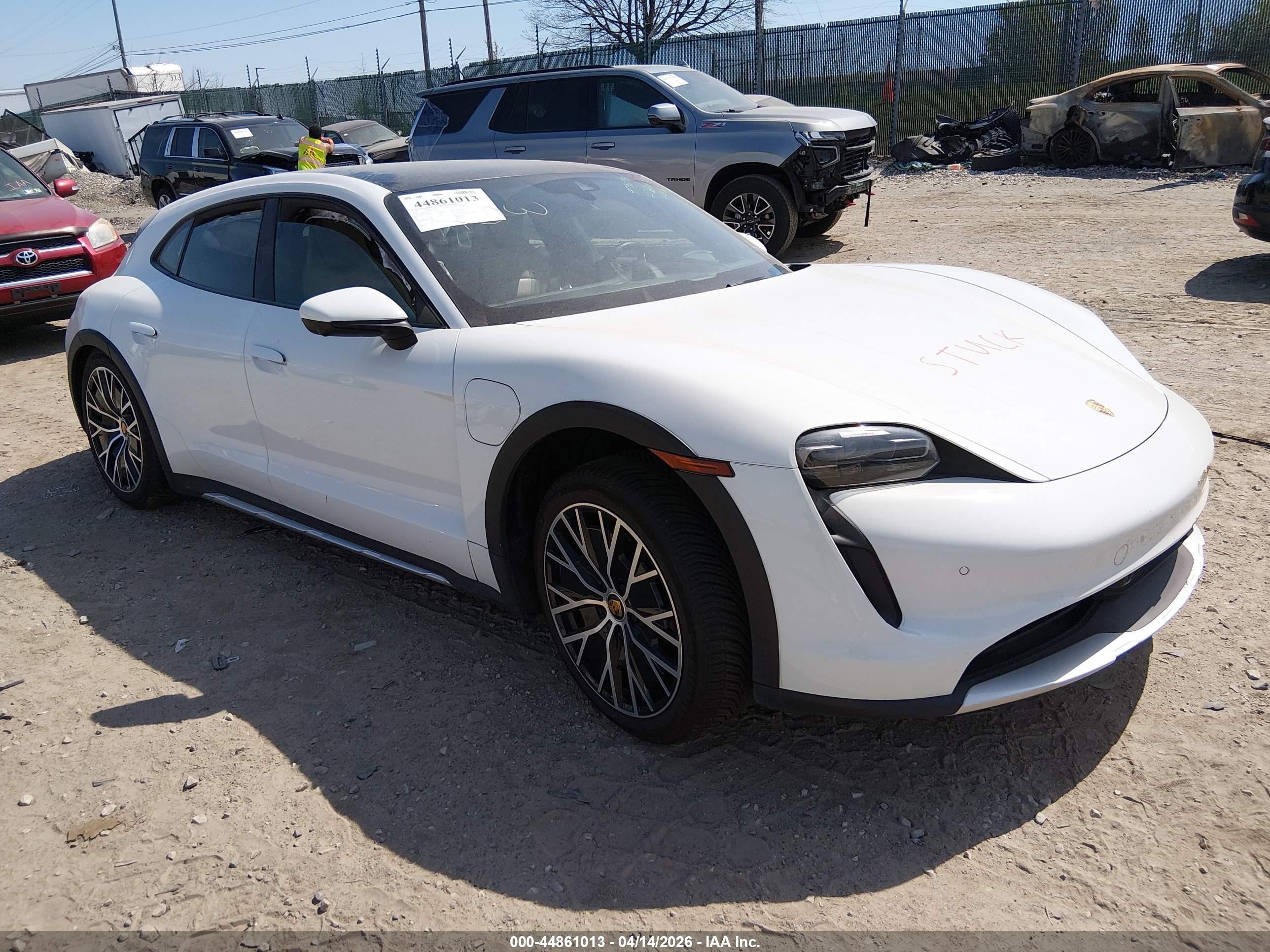 2022 Porsche Taycan 4, VIN WP0BA2Y14NSA67181 — Rear end