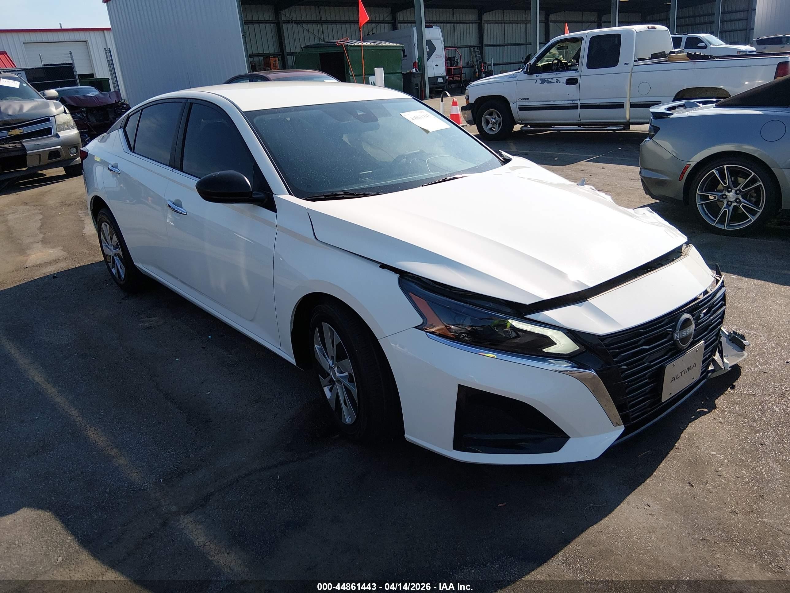 2024 Nissan Altima S, VIN 1N4BL4BV3RN422706 — Front end
