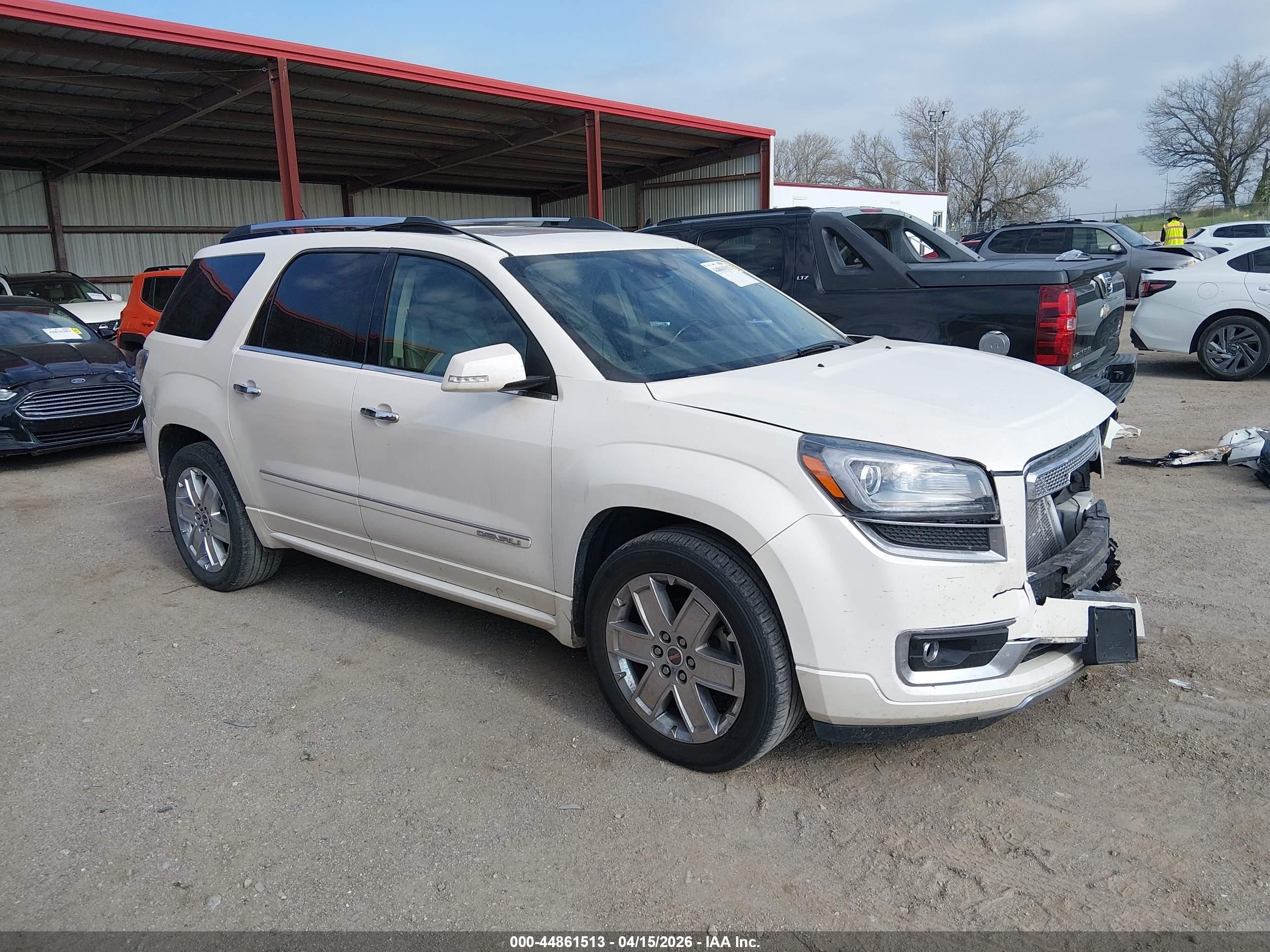 2015 GMC Acadia Denali, VIN 1GKKVTKD4FJ180201 — Front end