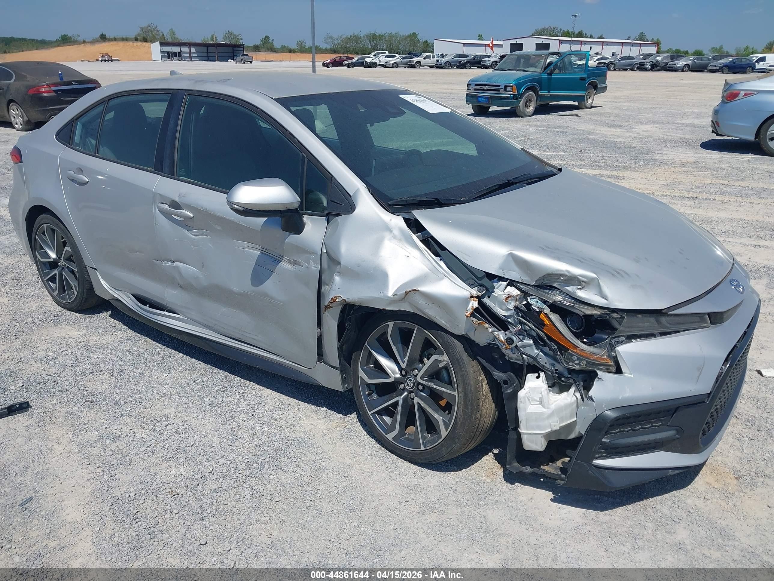 2021 Toyota Corolla SE, VIN 5YFS4MCE6MP079441 — Front end